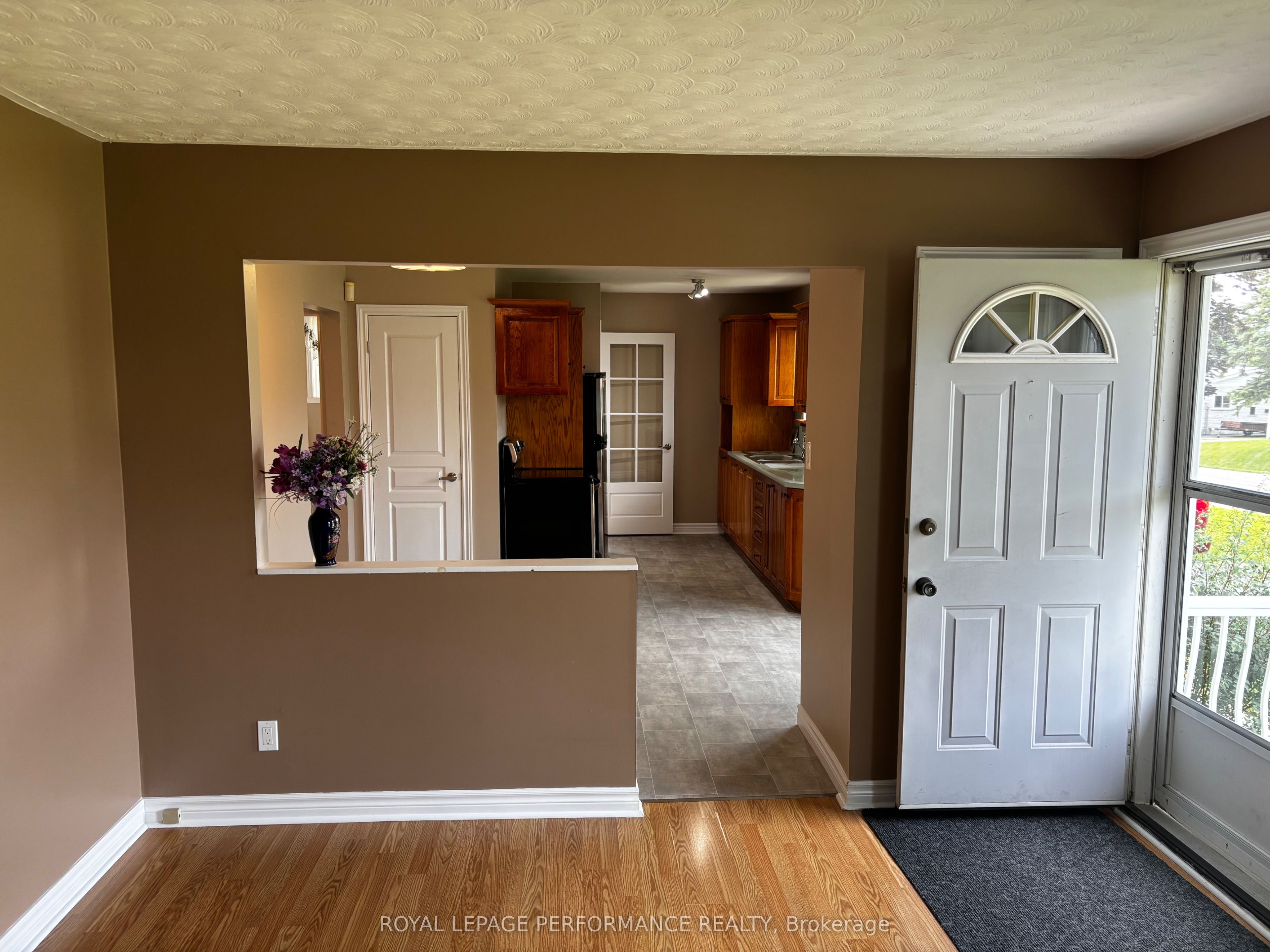 3013 Johnston Avenue, Cornwall, ON K6K 1G8 photo 3
