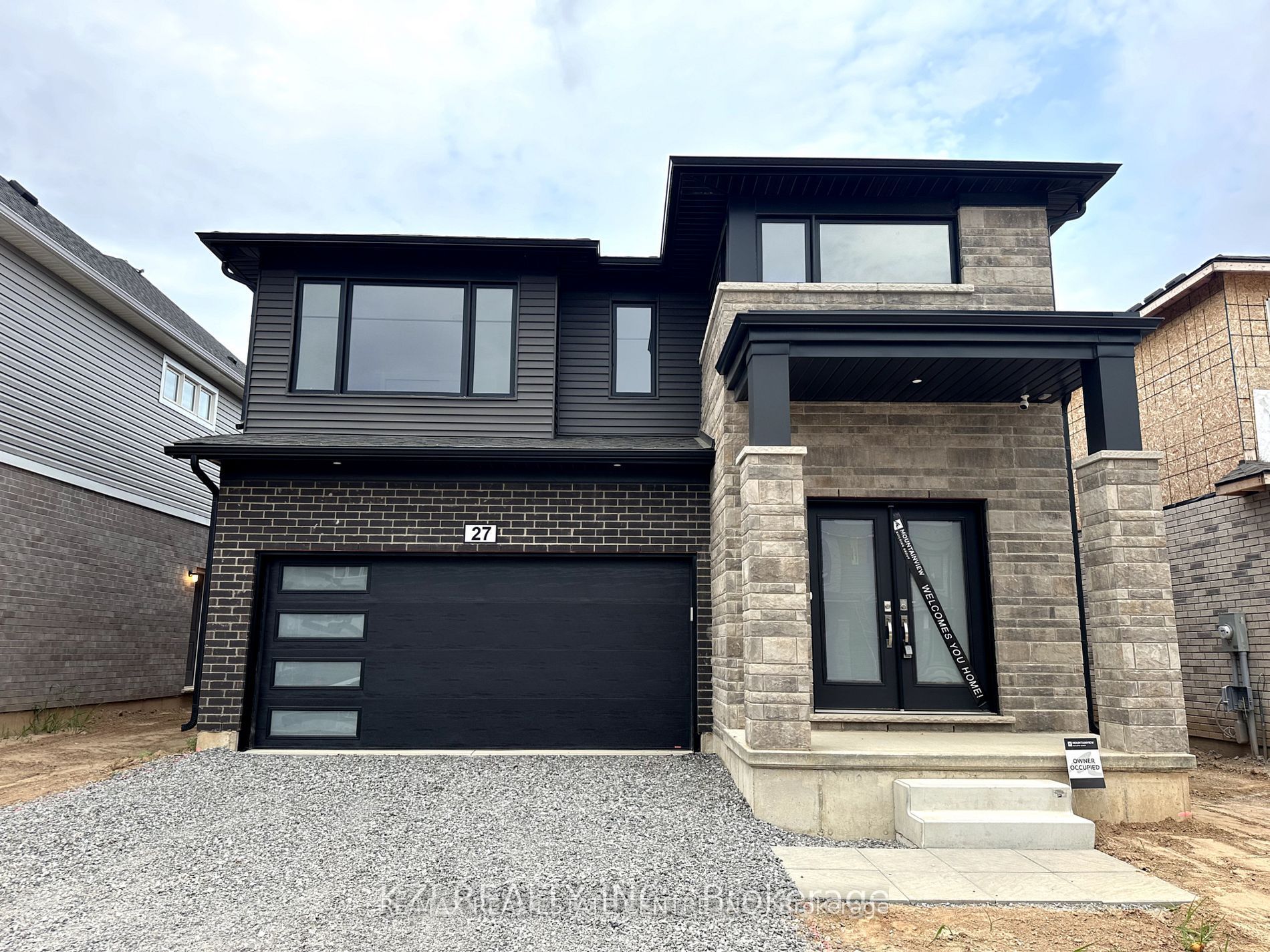 27 Samuel Avenue, Pelham, ON L3B 5N5