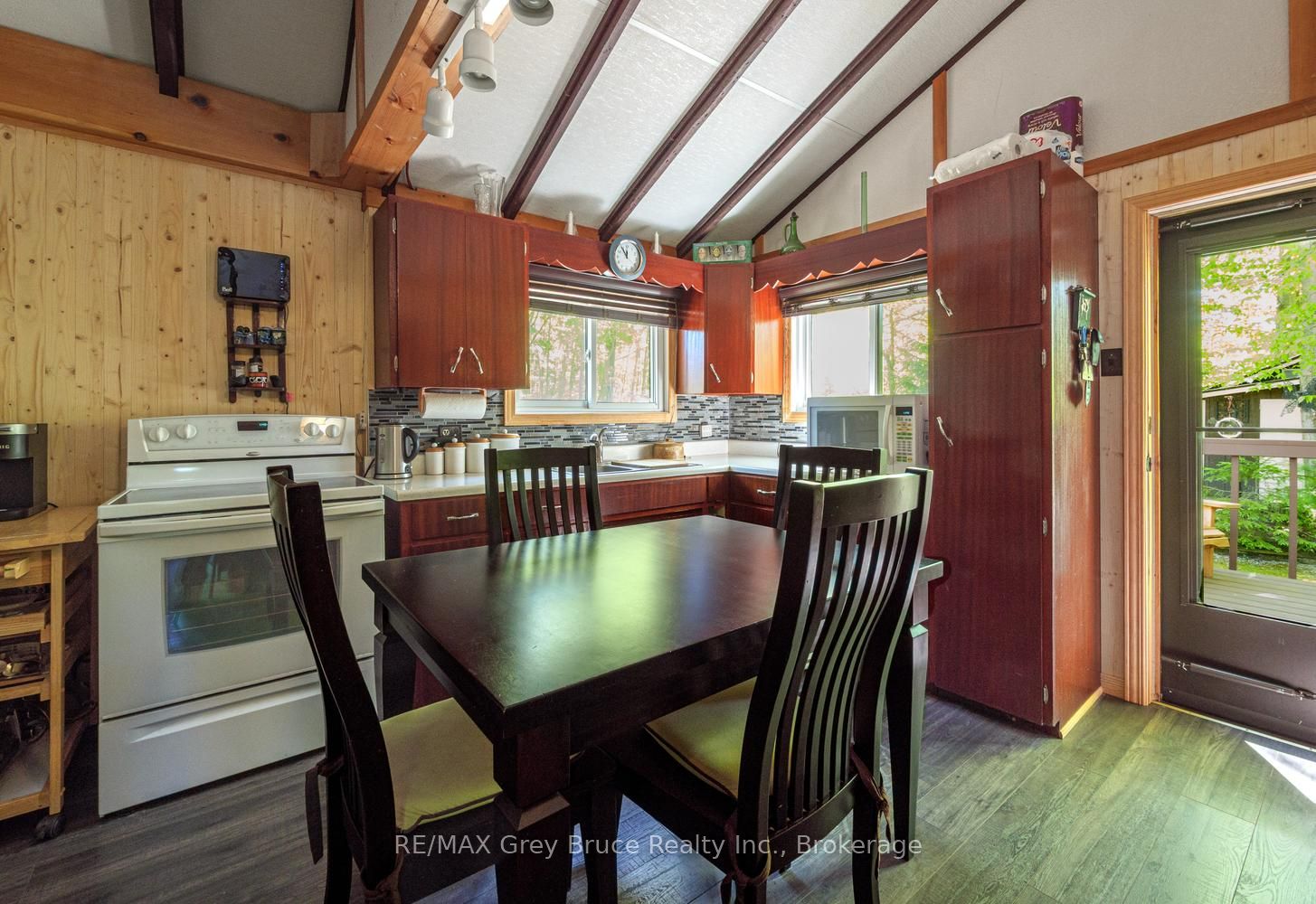 112 Symon Avenue, South Bruce Peninsula, ON N0H 2T0 photo 5