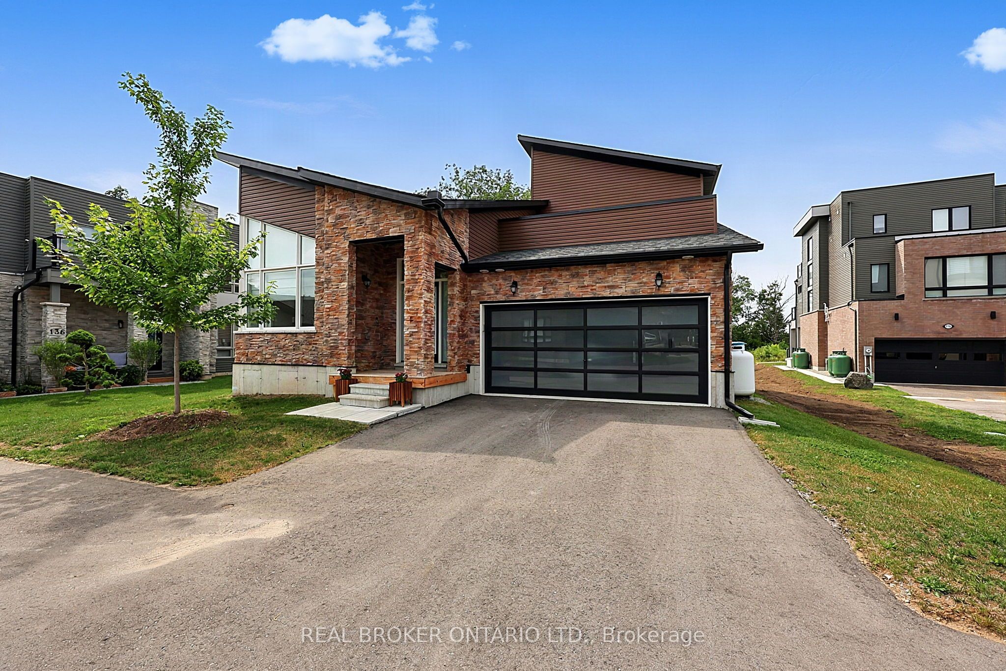 134 Marina Village Drive, Georgian Bay, ON L0K 1S0 photo 2