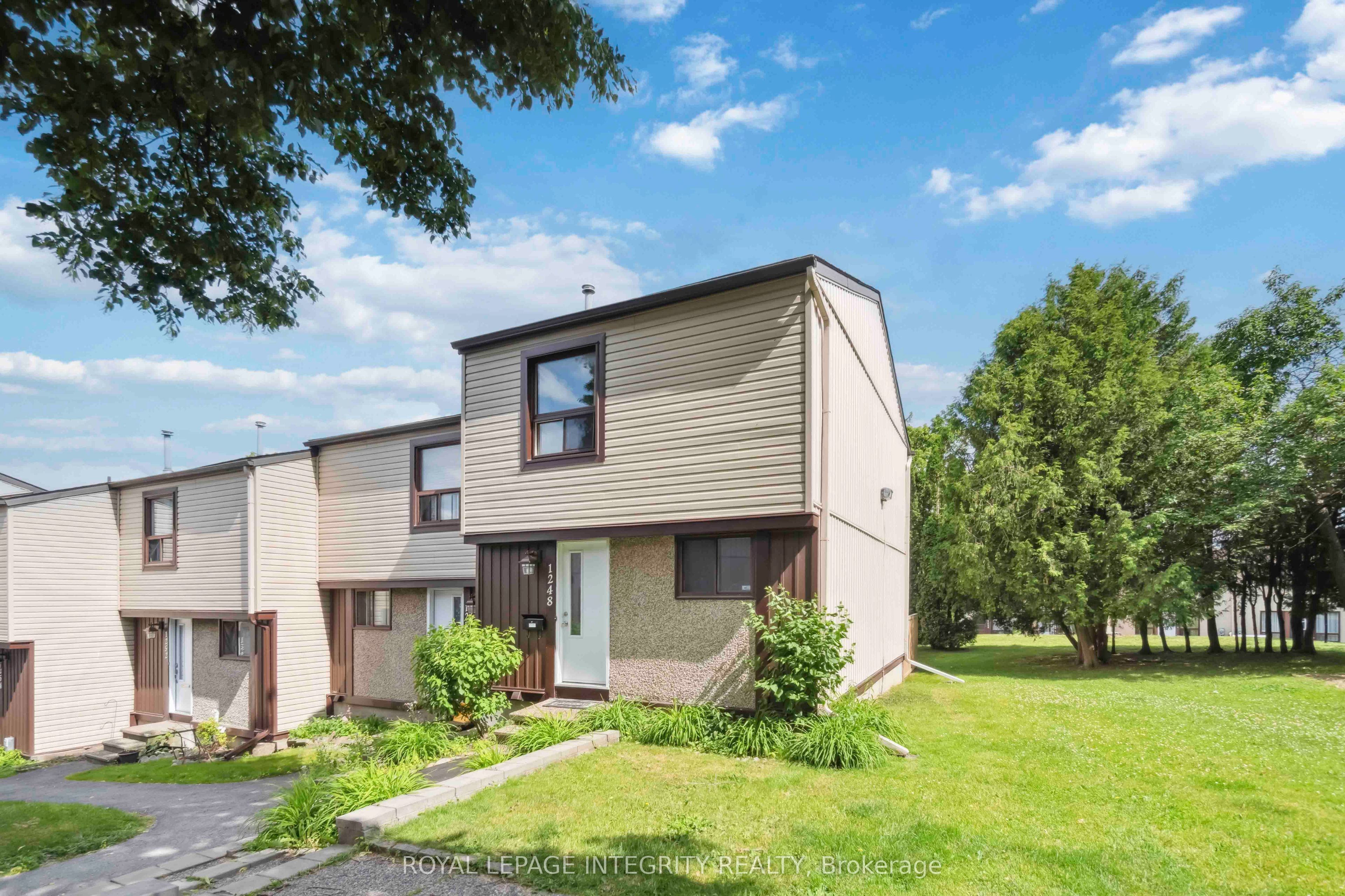 1248 Bethamy Lane 203, Beacon Hill North - South and Area, ON K1J 8P4 photo 2
