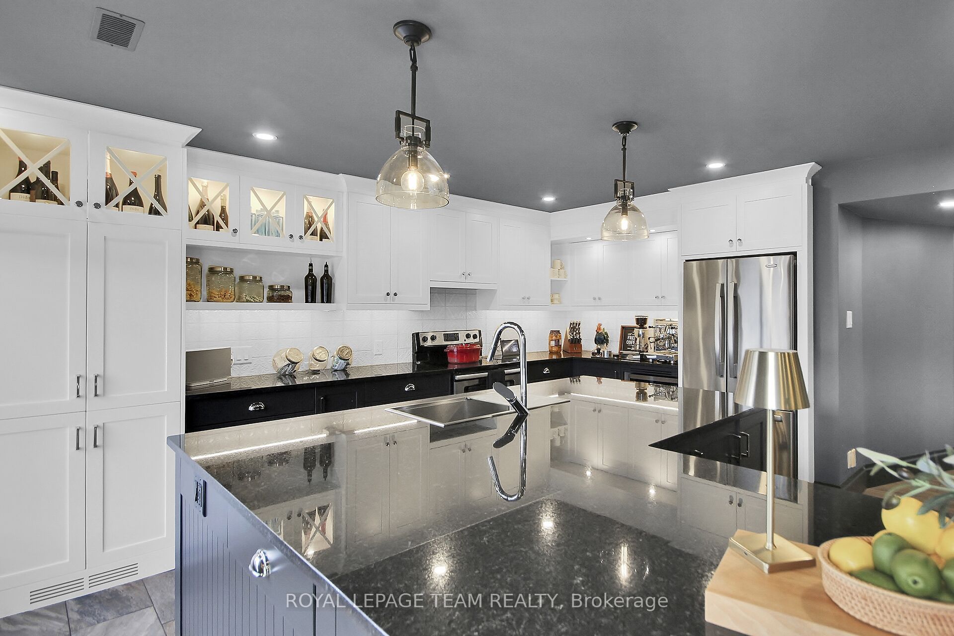 4448 Harper Avenue 7, Cyrville - Carson Grove - Pineview, ON K1J 1E1 photo 3