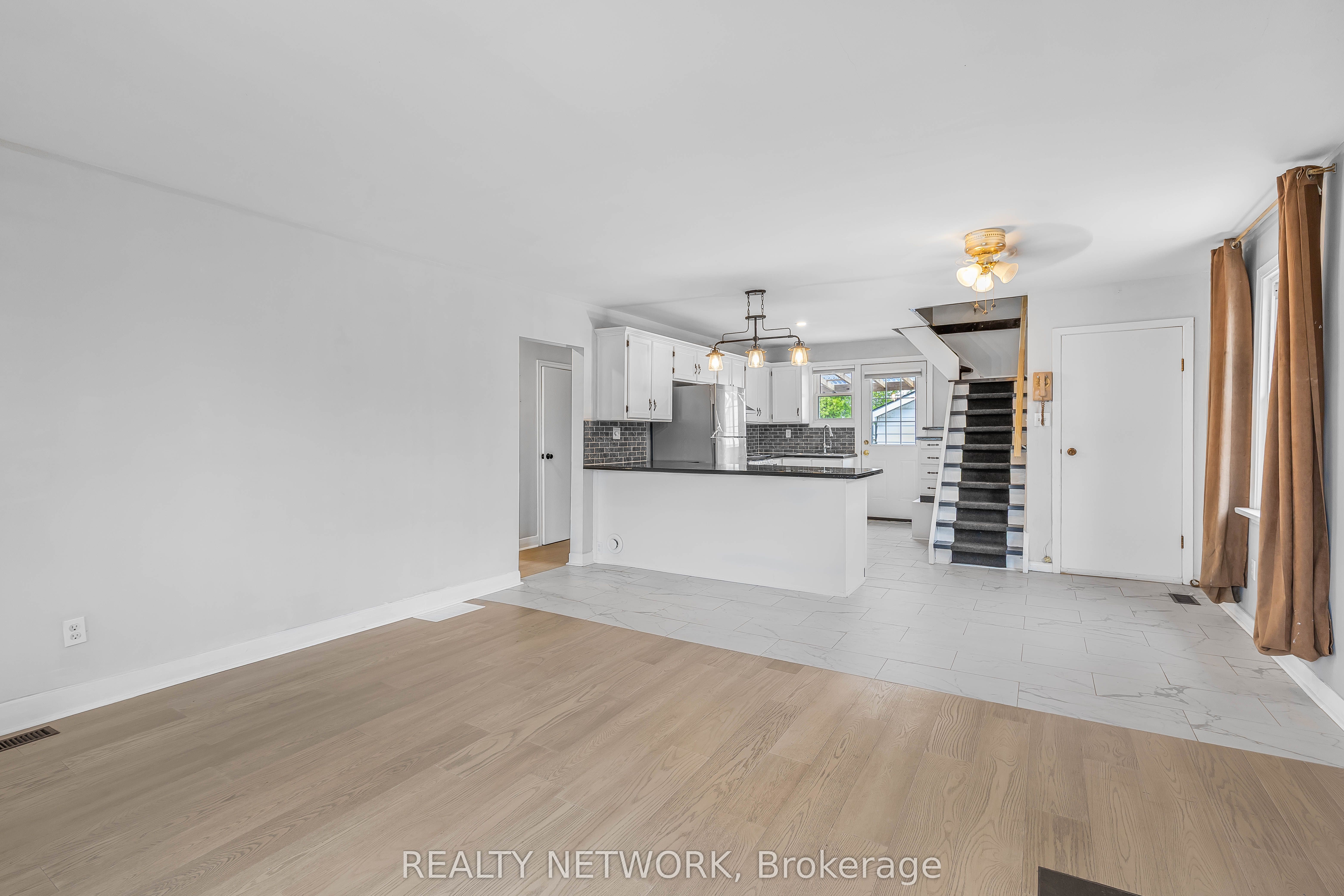 76 Johnston Street, Port Colborne, ON L3K 1G7 photo 3