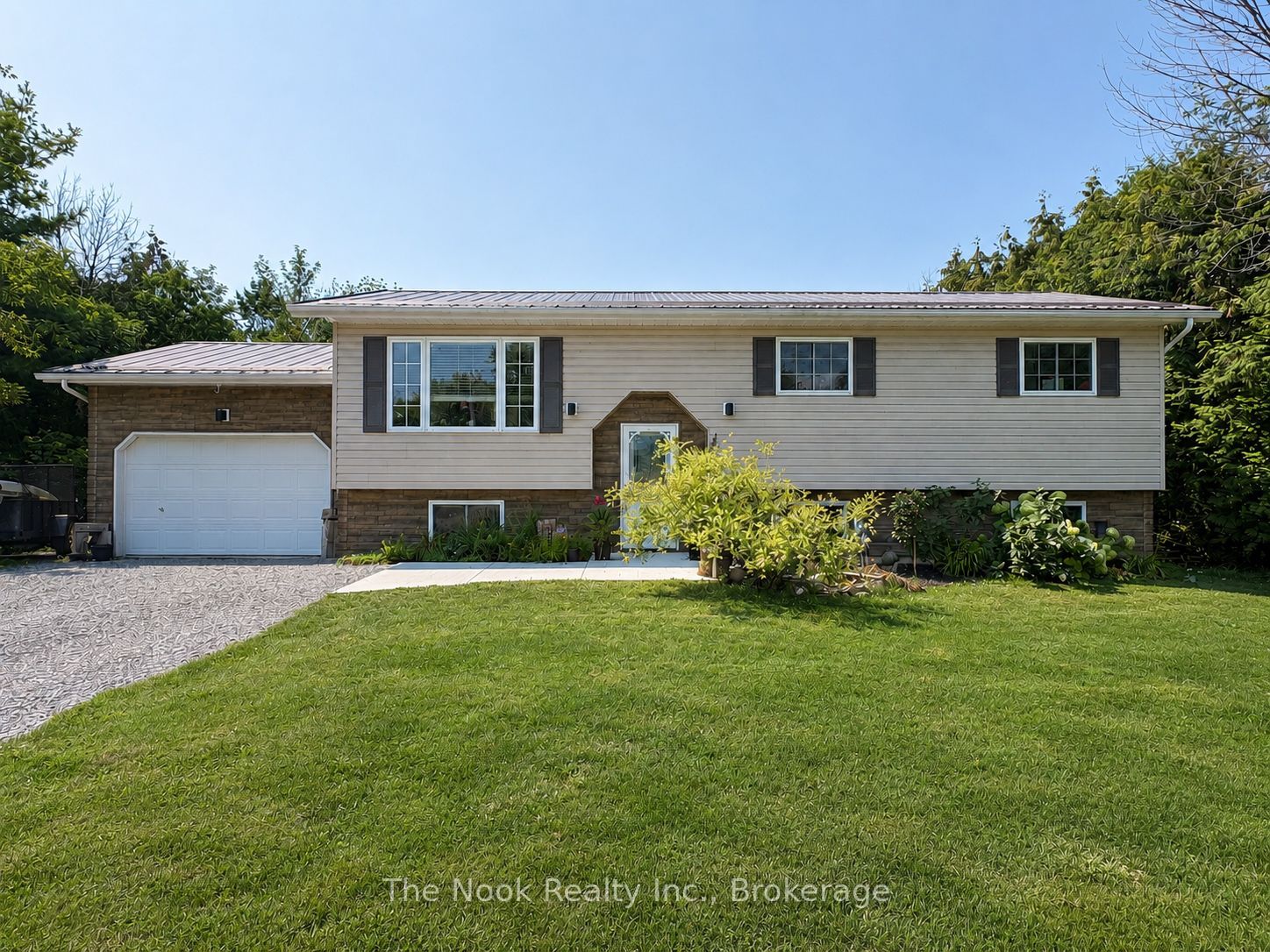31 Carlton Crescent, Kawartha Lakes, ON K0L 2W0 photo 2