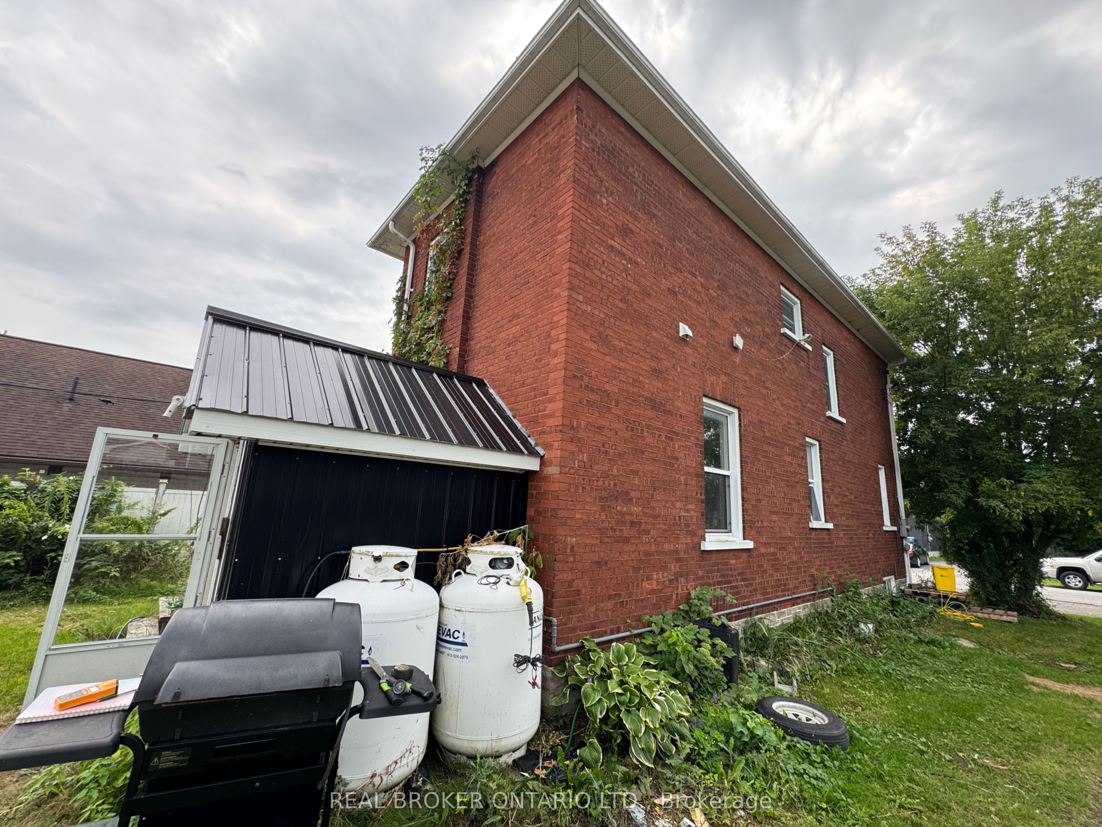 45 Alice Street, Smiths Falls, ON K7A 2W4 photo 4