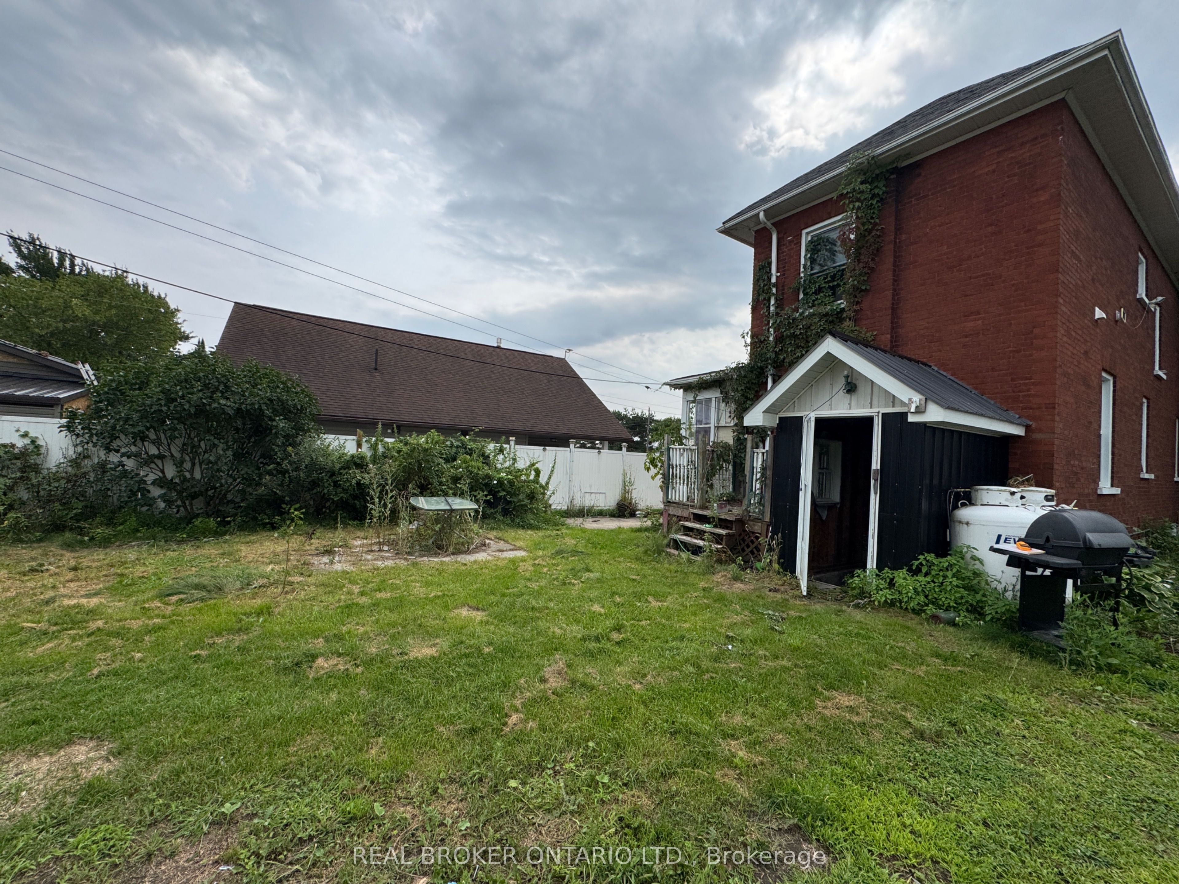 45 Alice Street, Smiths Falls, ON K7A 2W4 photo 5