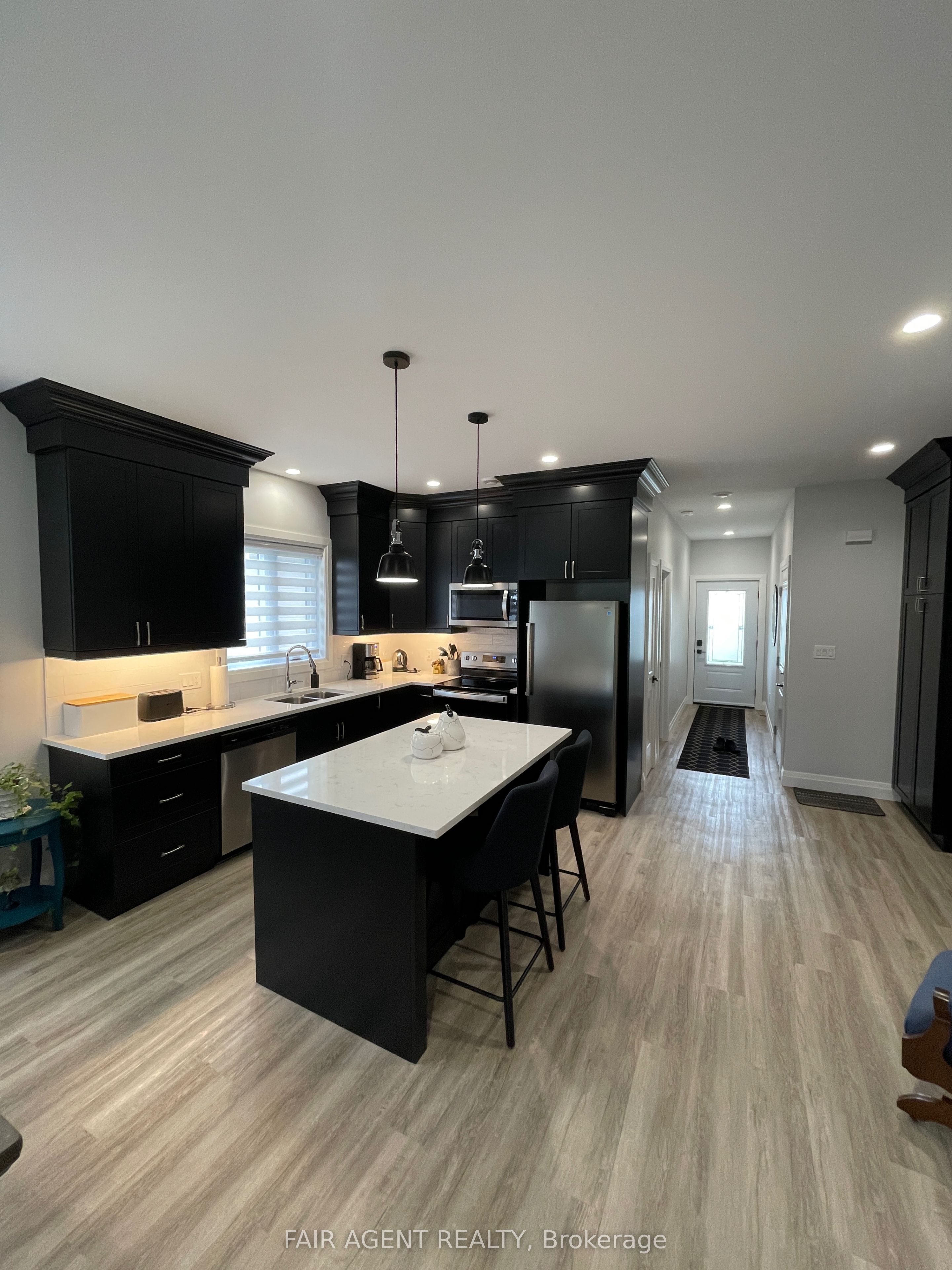 255 Albert Street 2, Huron East, ON N0G 1H0 photo 3