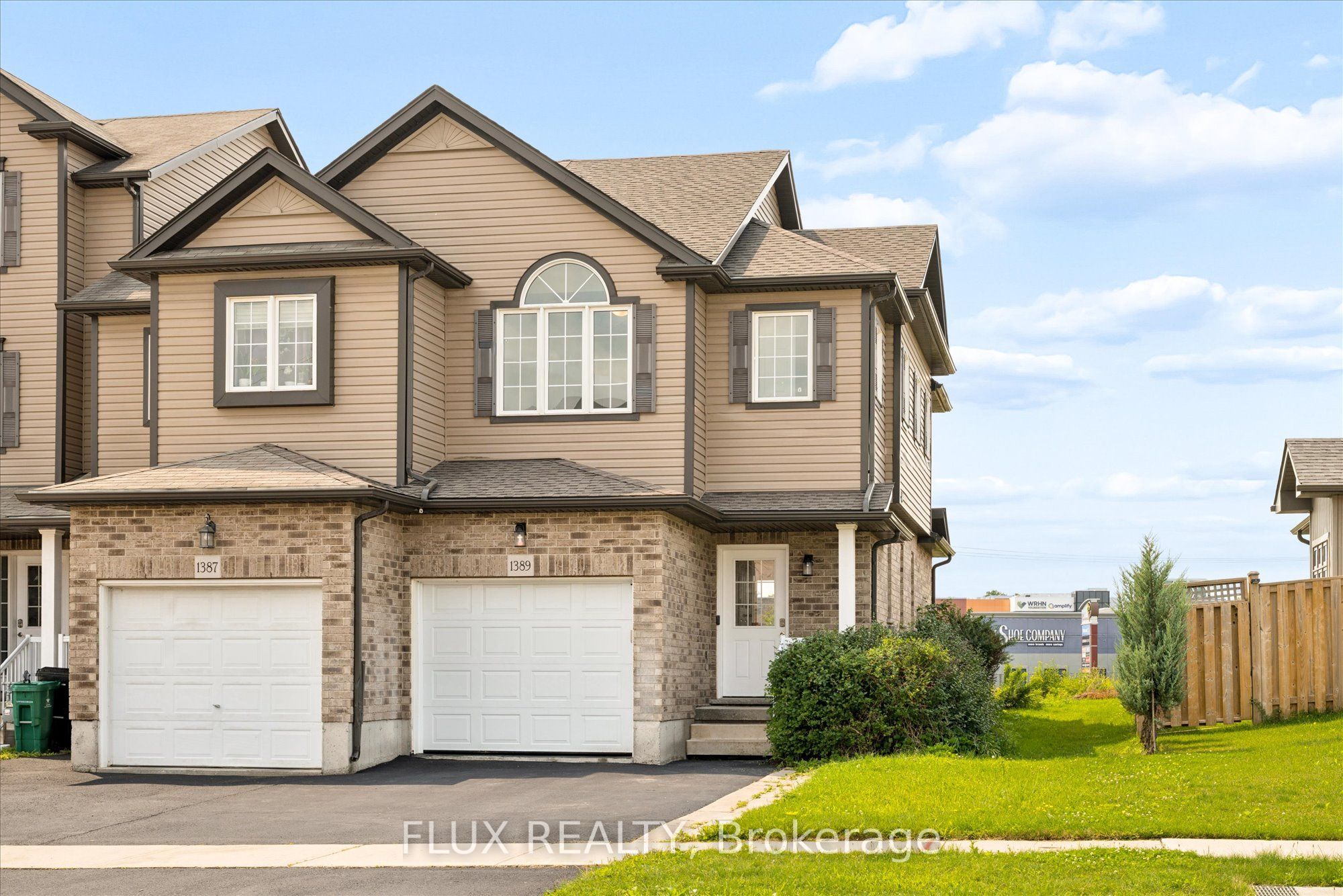 1389 Countrystone Drive, Waterloo, ON N2N 3R8