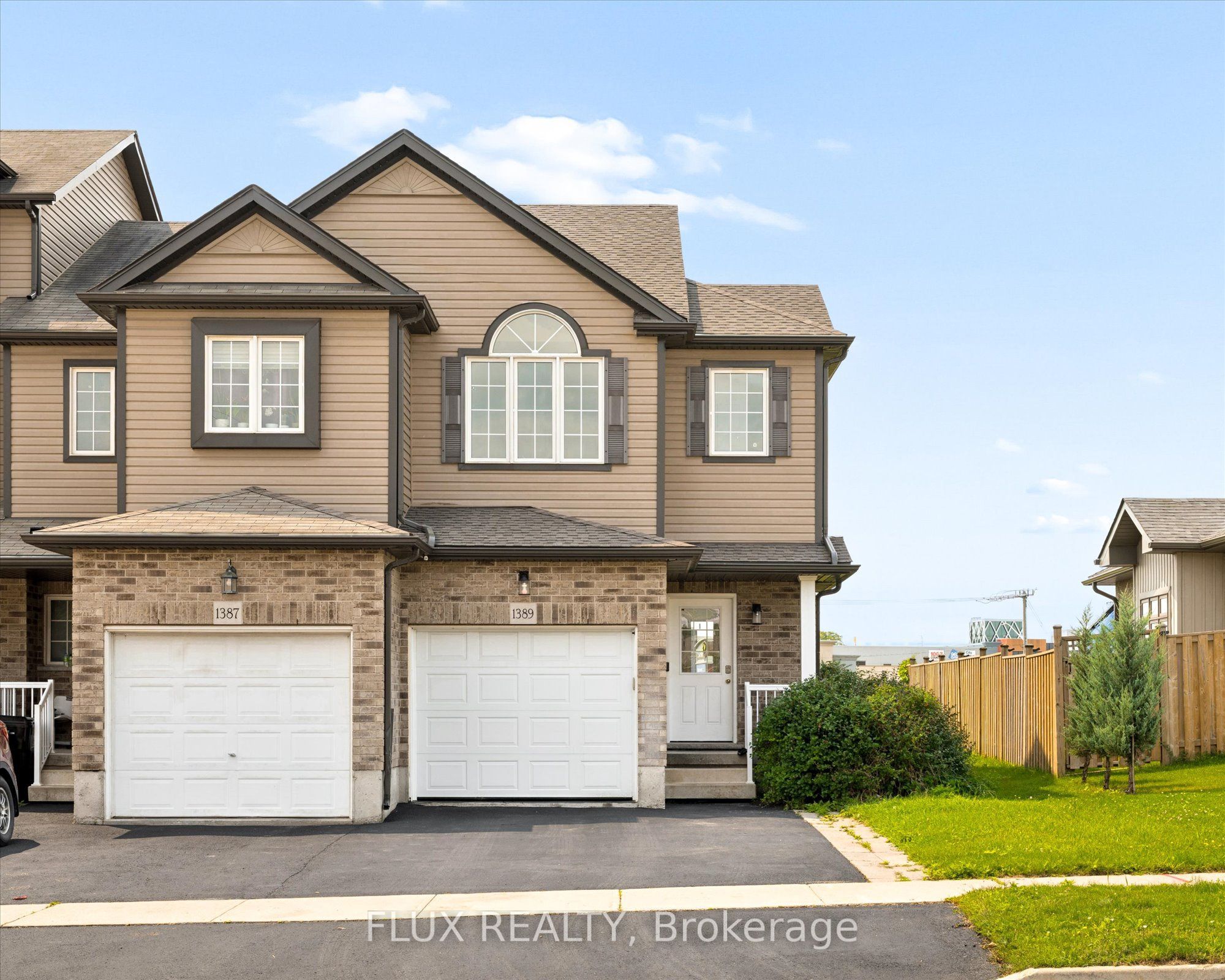 1389 Countrystone Drive, Waterloo, ON N2N 3R8 photo 2