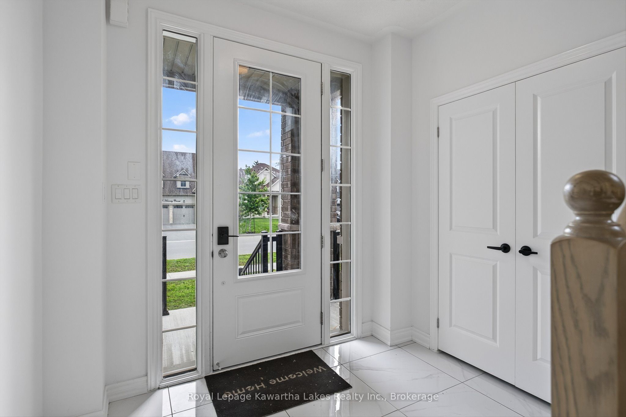 19 Hennessey Crescent, Kawartha Lakes, ON K9V 0P2 photo 3