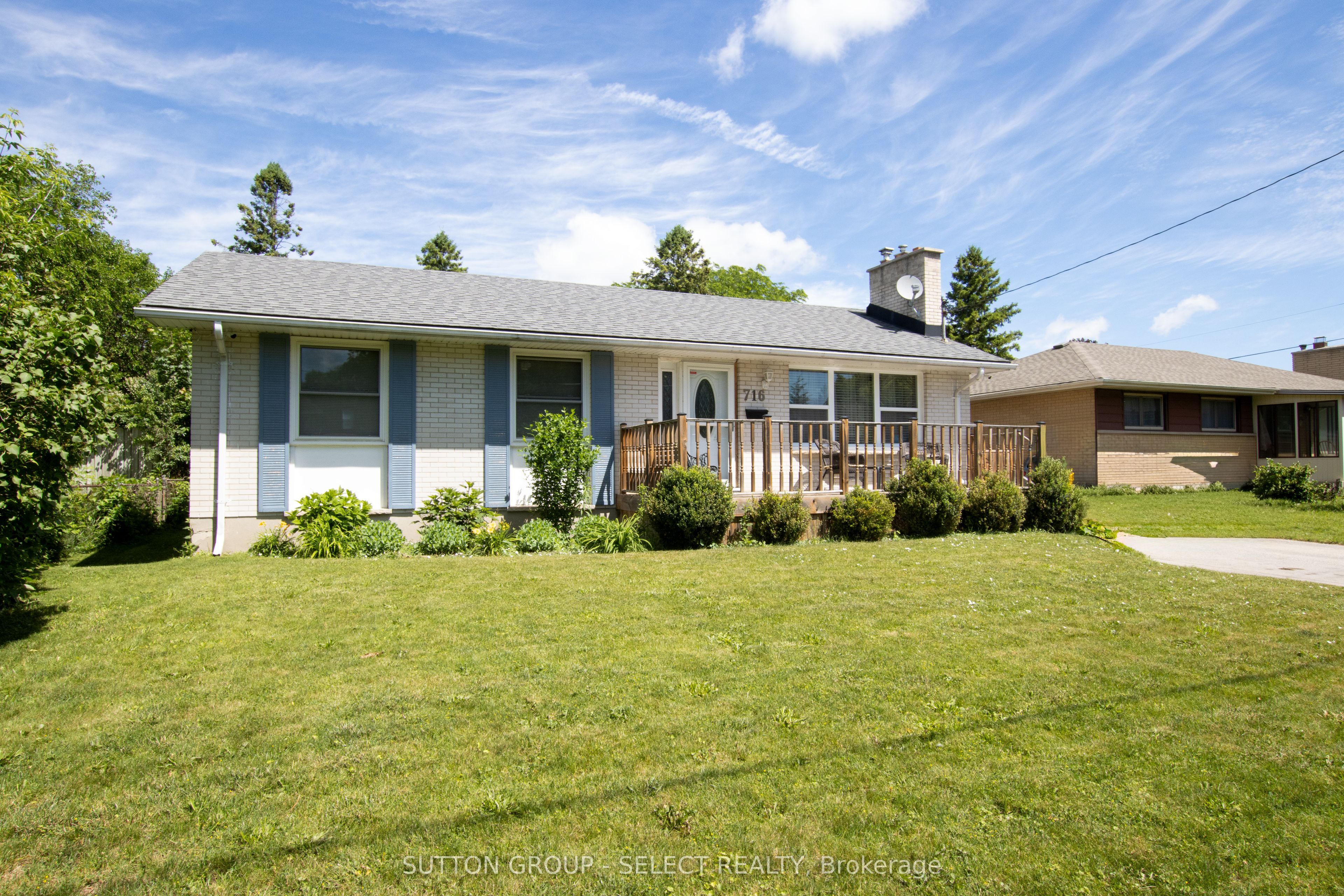 716 Monsarrat Avenue, London East, ON N5Y 4M9