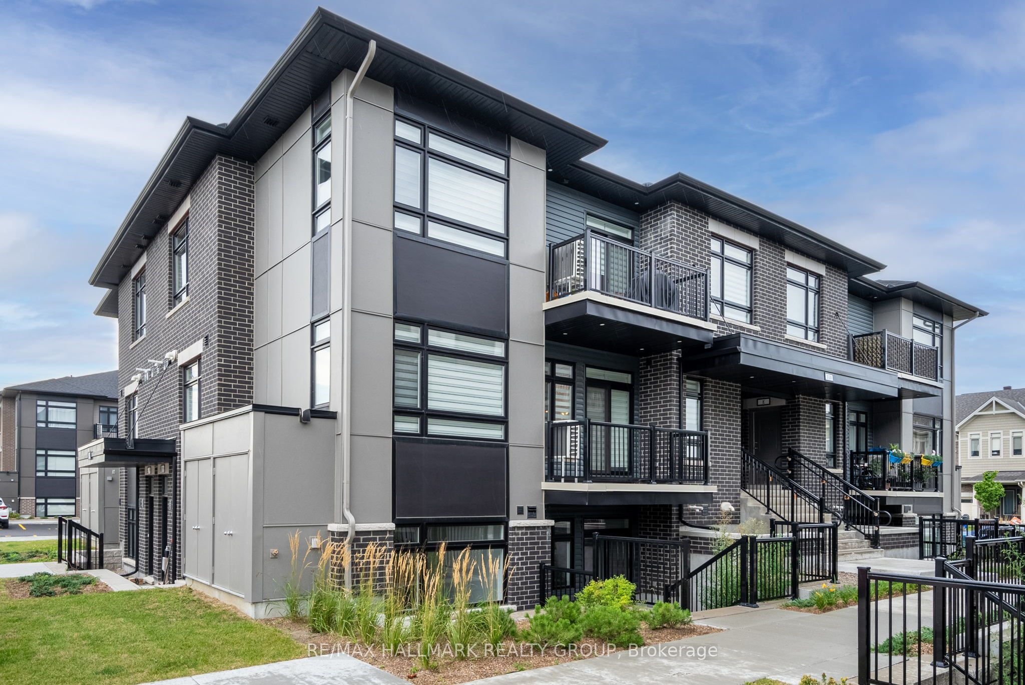 310 Tulum Crescent F, Kanata, ON K2S 2Y4