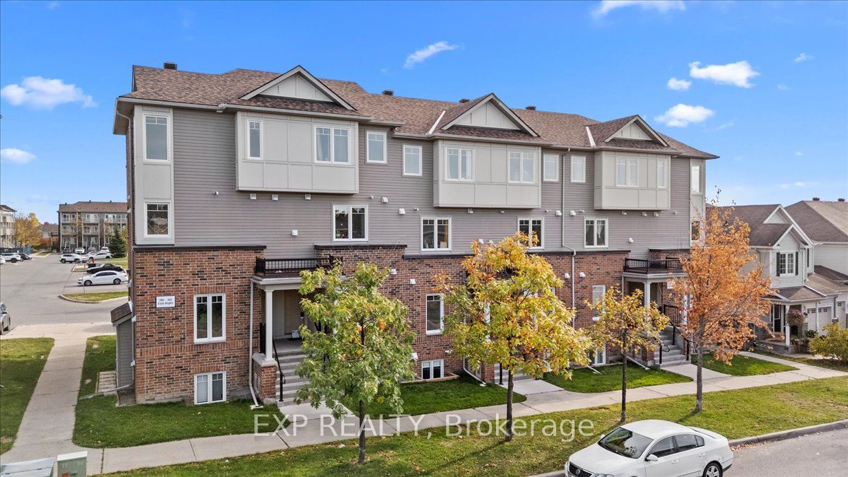 290 Espin Heights, Barrhaven, ON K2J 0Y8 photo 2