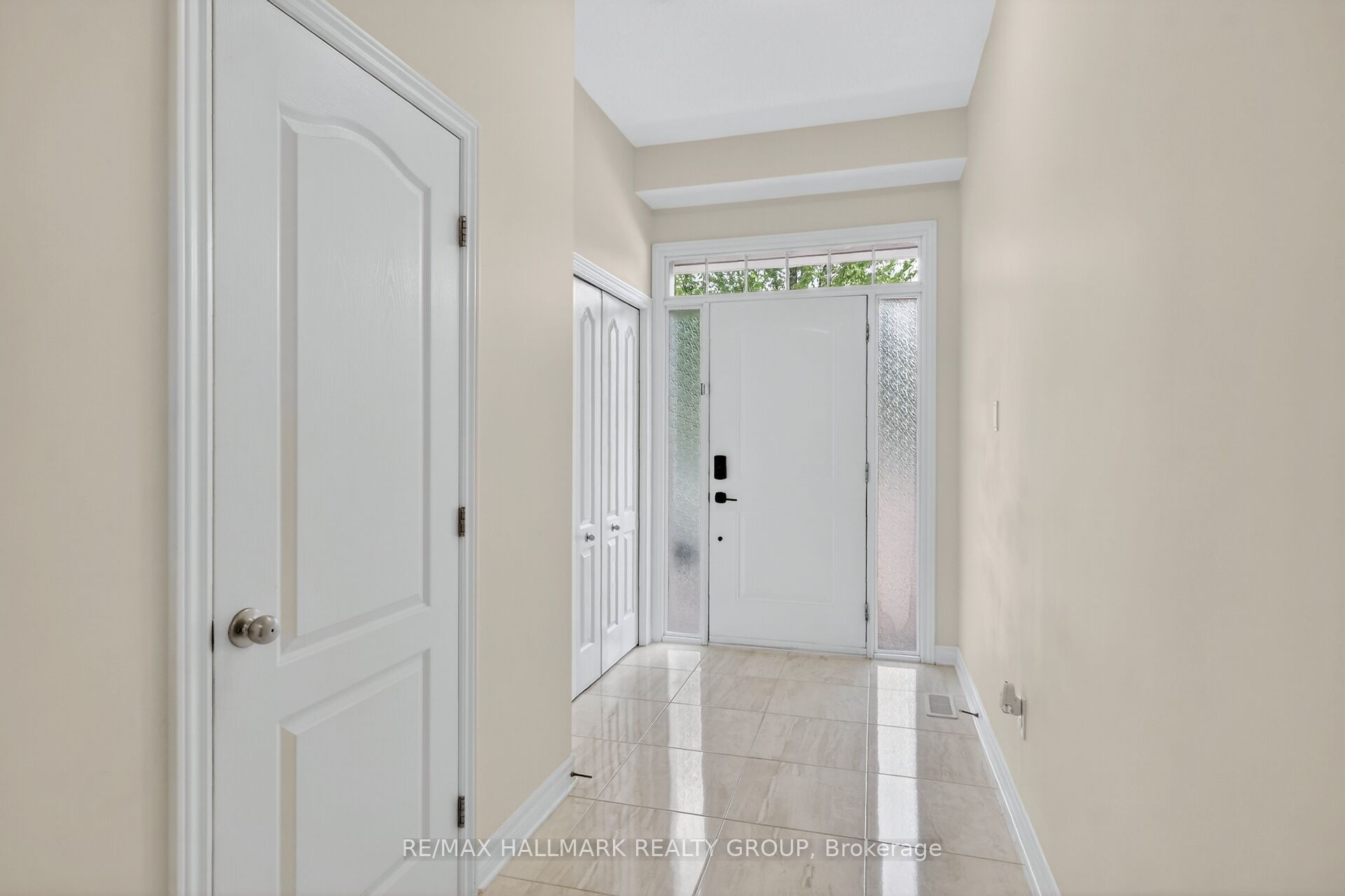 163 Highbury Park Drive, Barrhaven, ON K2J 5Y1 photo 4