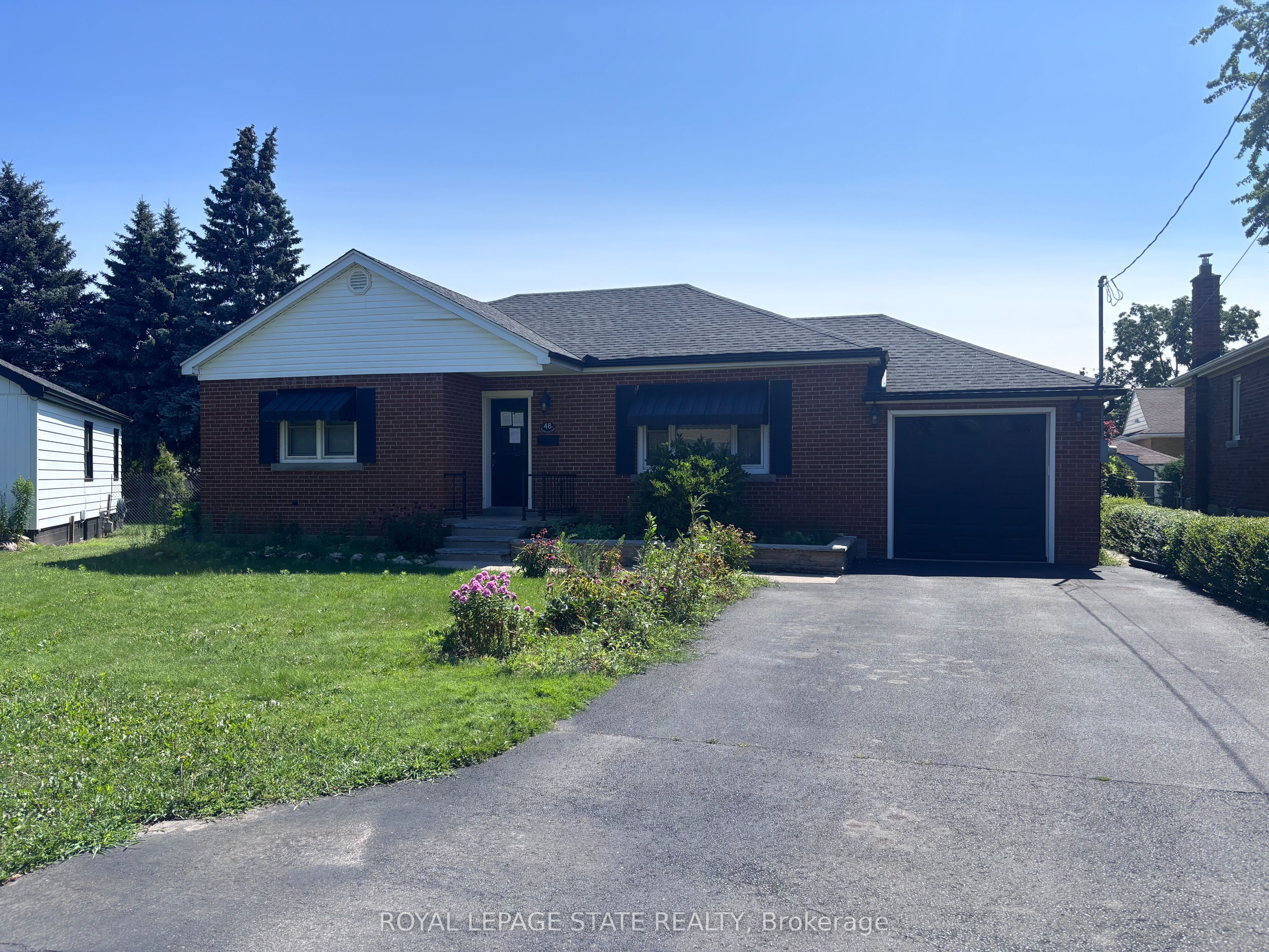 48 Mountain Avenue N, Hamilton, ON L8G 3N9