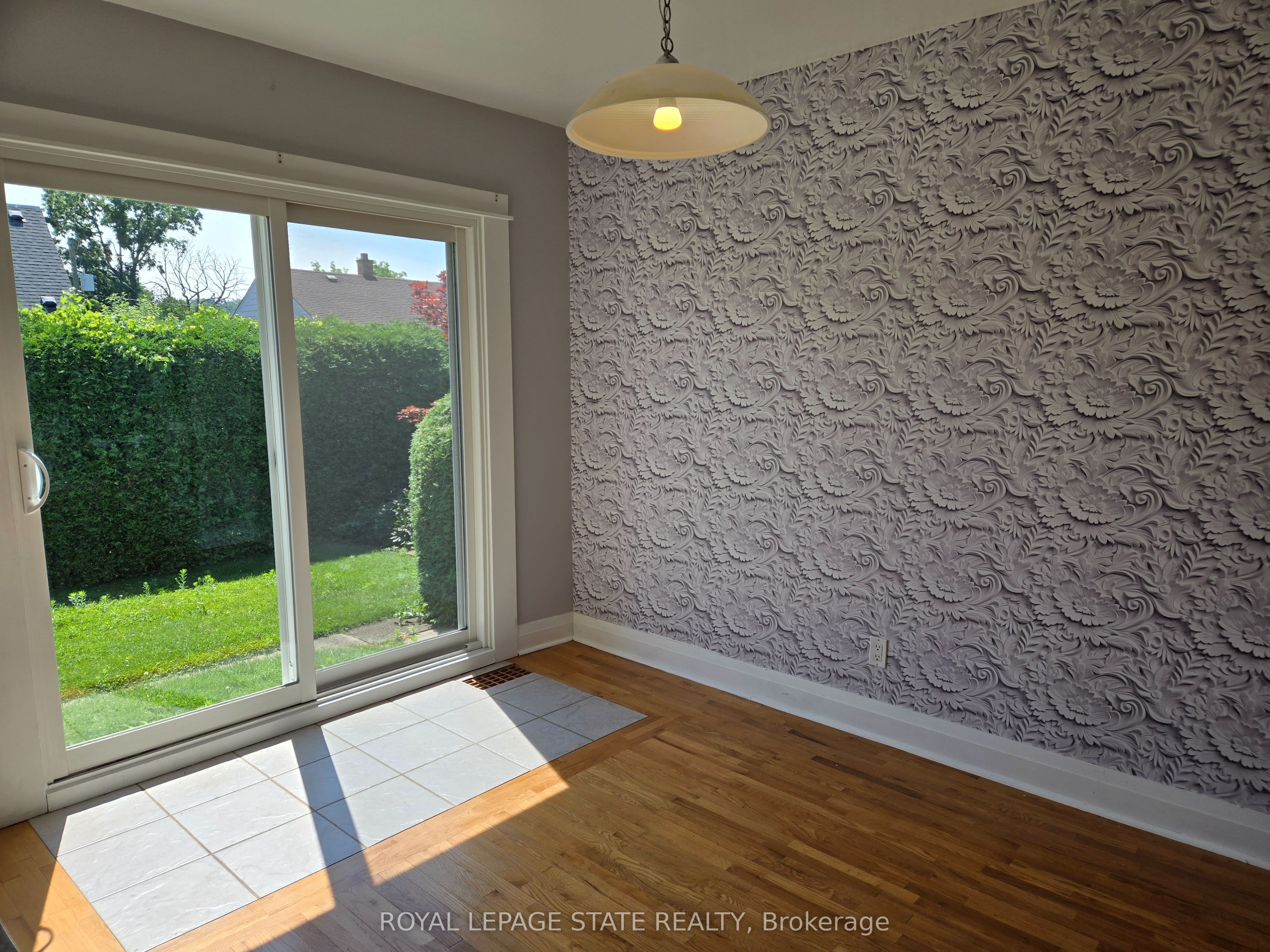 48 Mountain Avenue N, Hamilton, ON L8G 3N9 photo 3