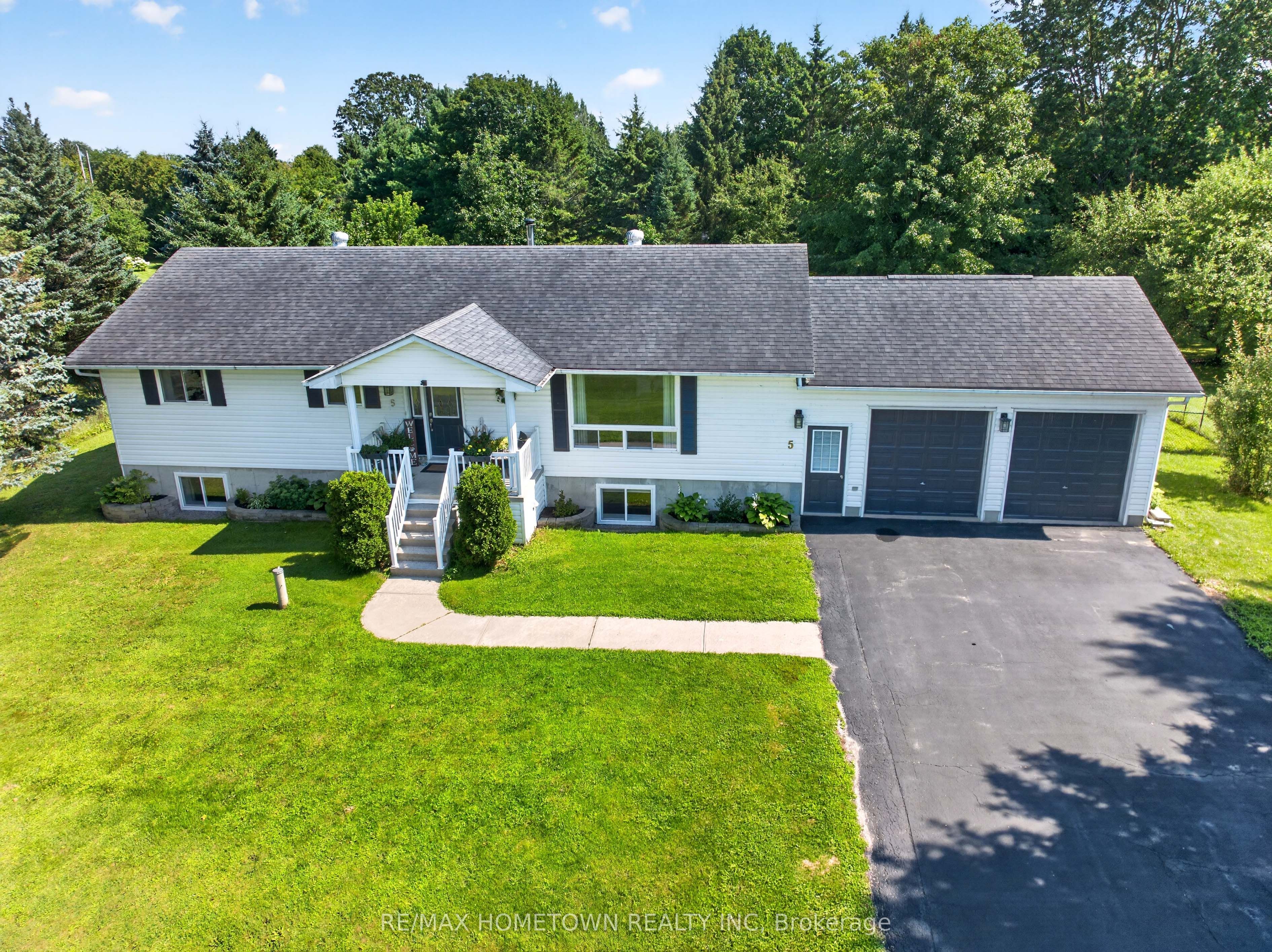 5 LAYNG Drive, Athens, ON K0E 1B0 photo 2