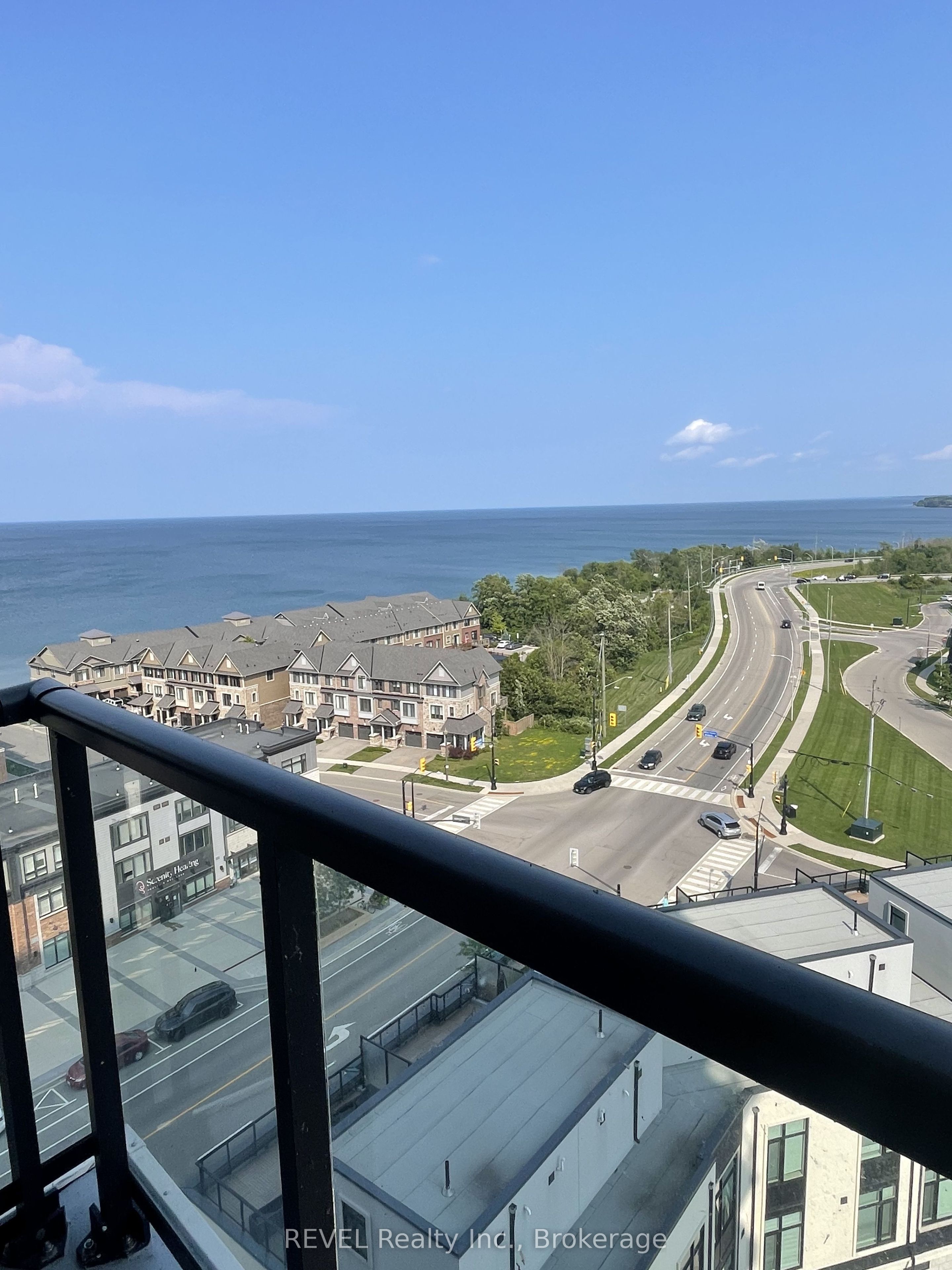 385 Winston Road 1010, Grimsby, ON L3M 4E8 photo 3