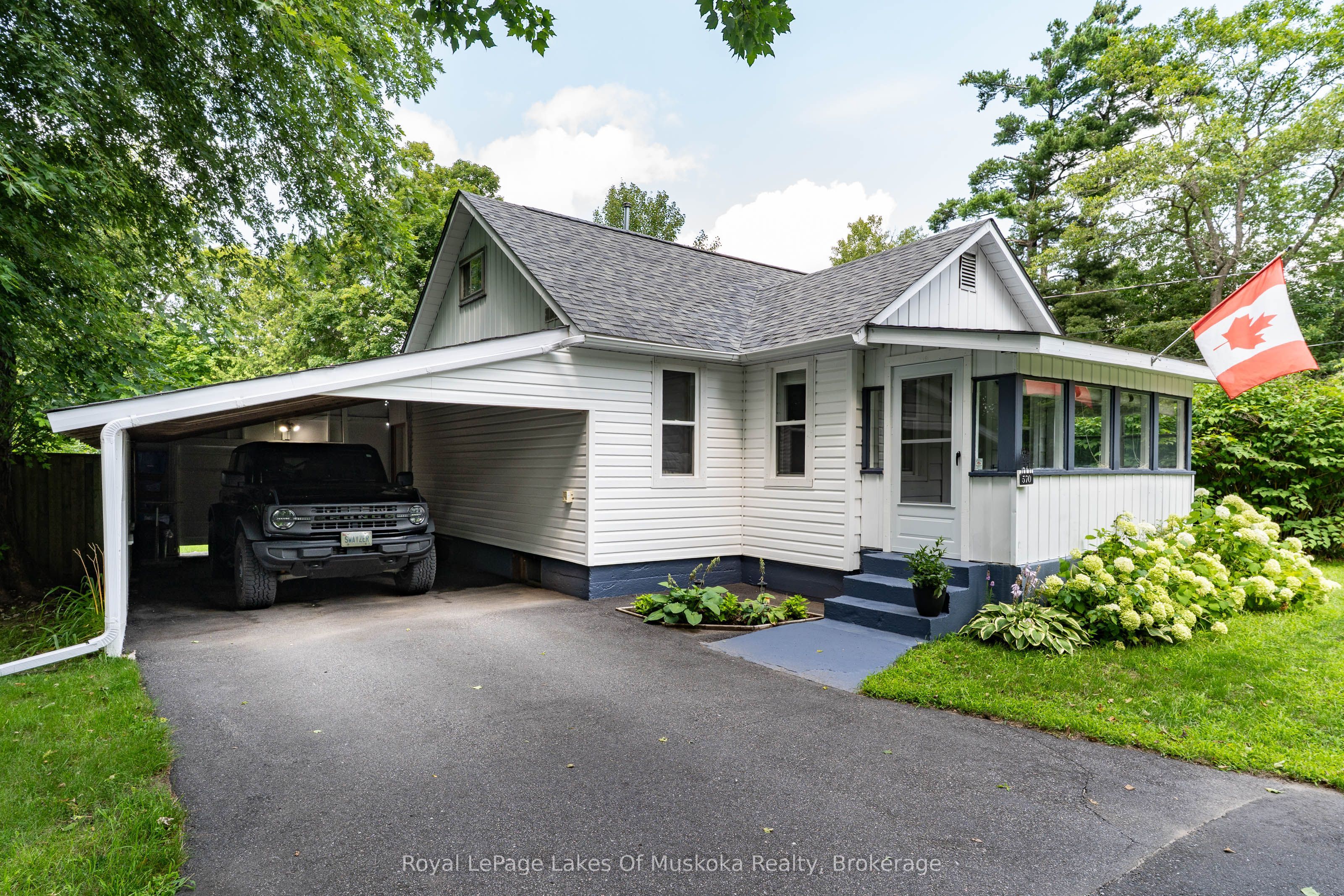 570 Pinedale Road, Gravenhurst, ON P1P 1M1 photo 3