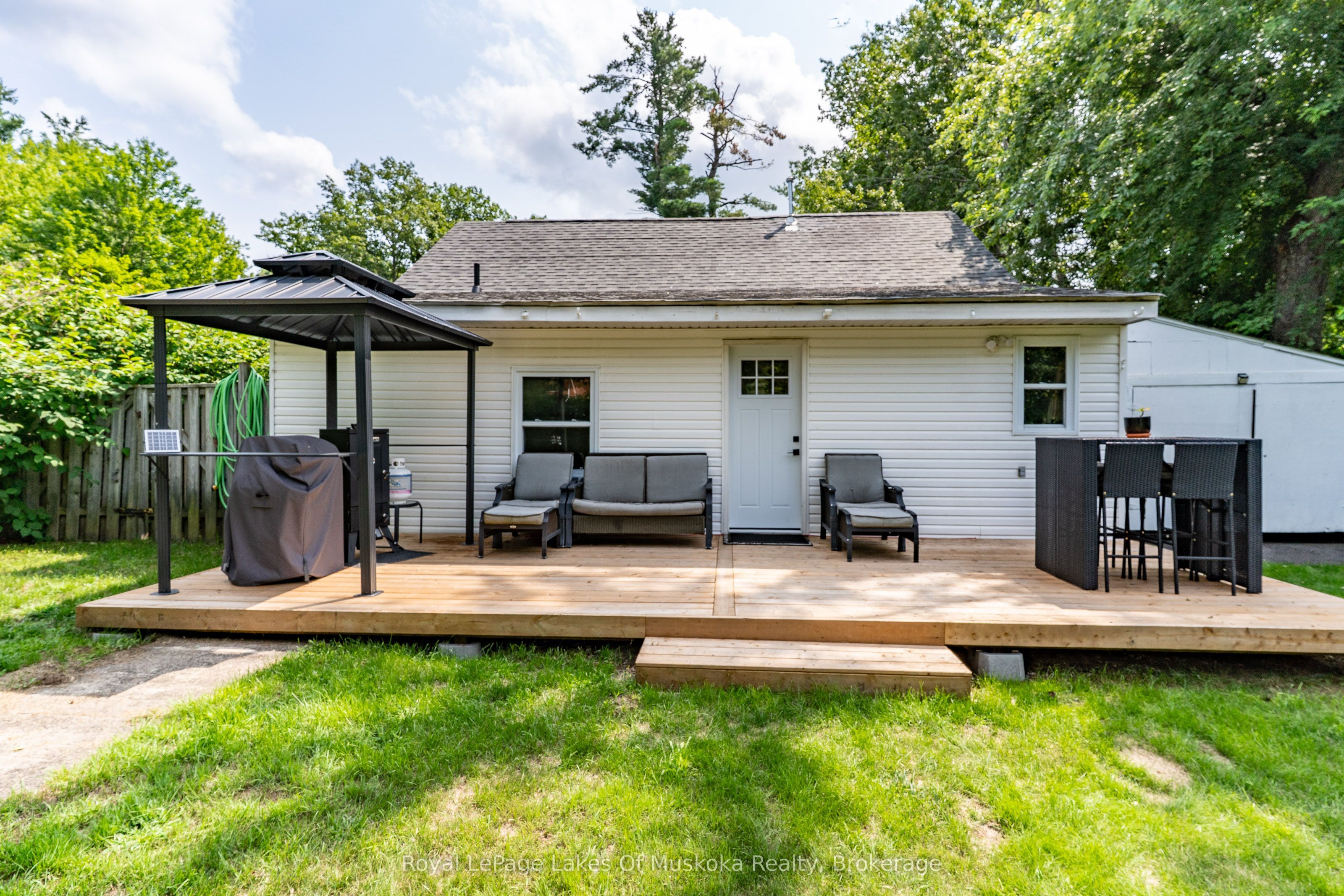 570 Pinedale Road, Gravenhurst, ON P1P 1M1 photo 5
