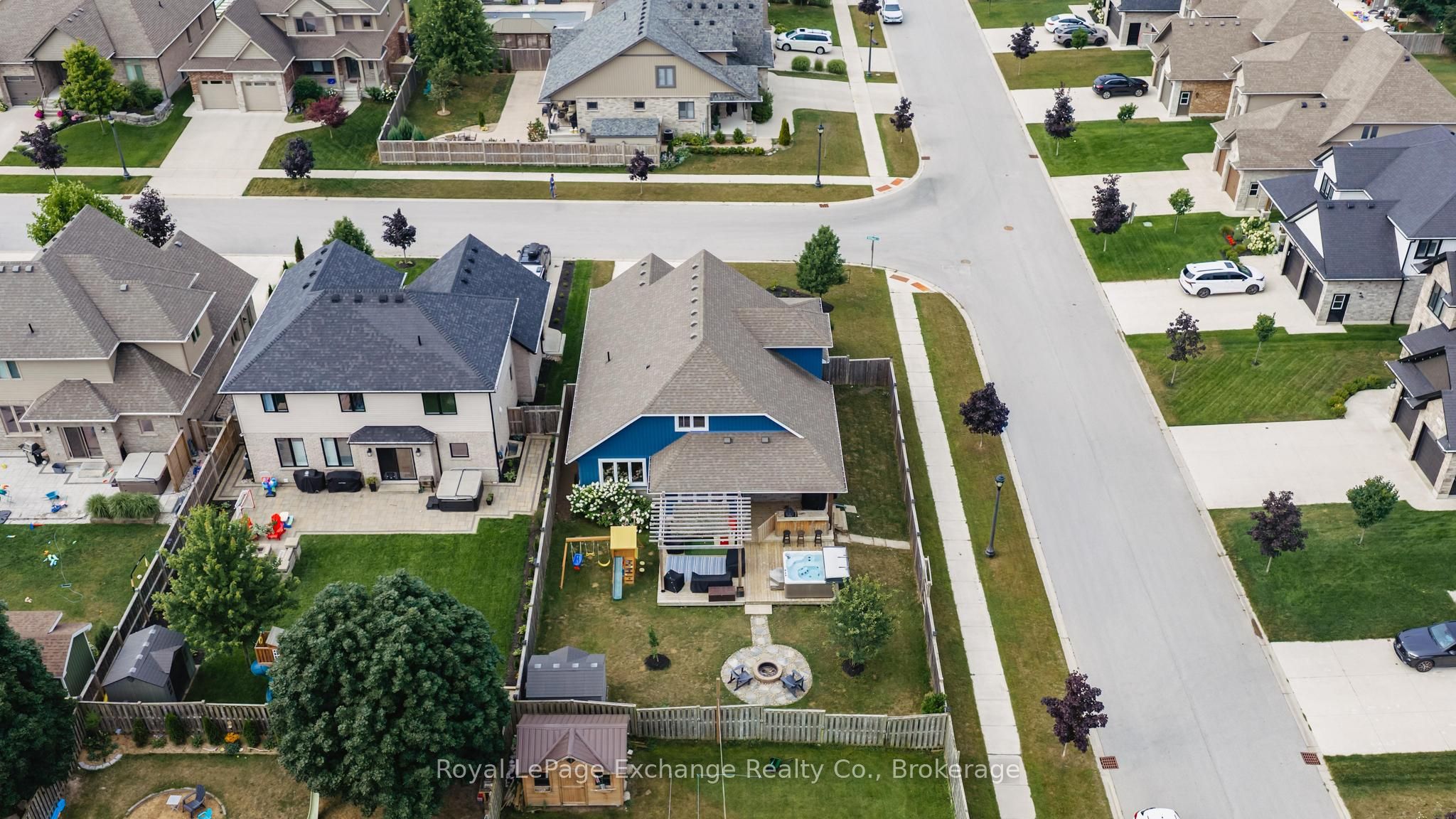 593 Morrison Crescent, Kincardine, ON N2Z 0A7 photo 4