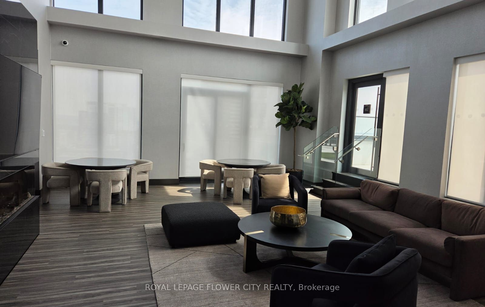 75 James Street 712, Hamilton, ON L8P 2Y9 photo 2