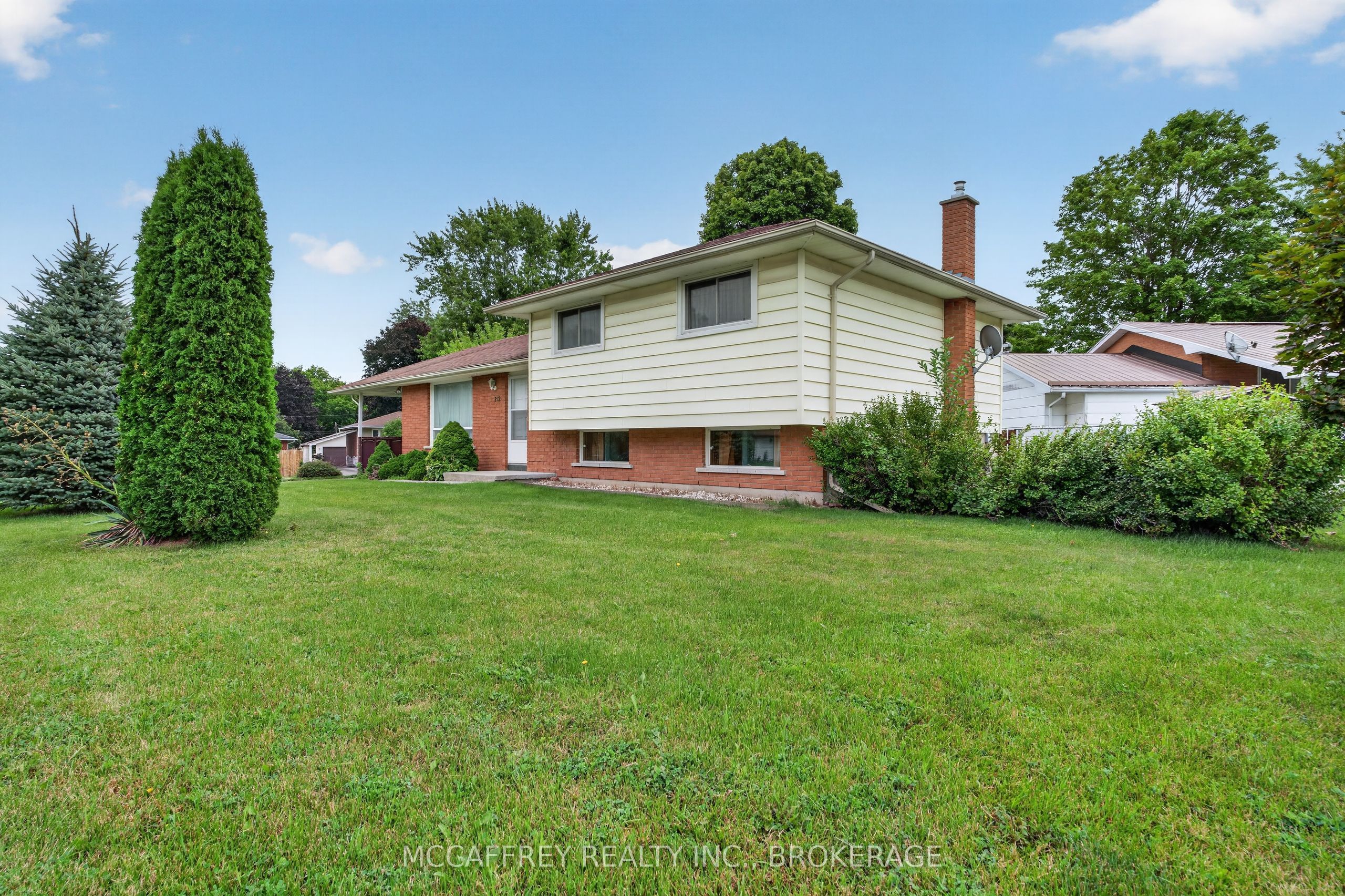 212 King Street, Greater Napanee, ON K7R 1B7 photo 2