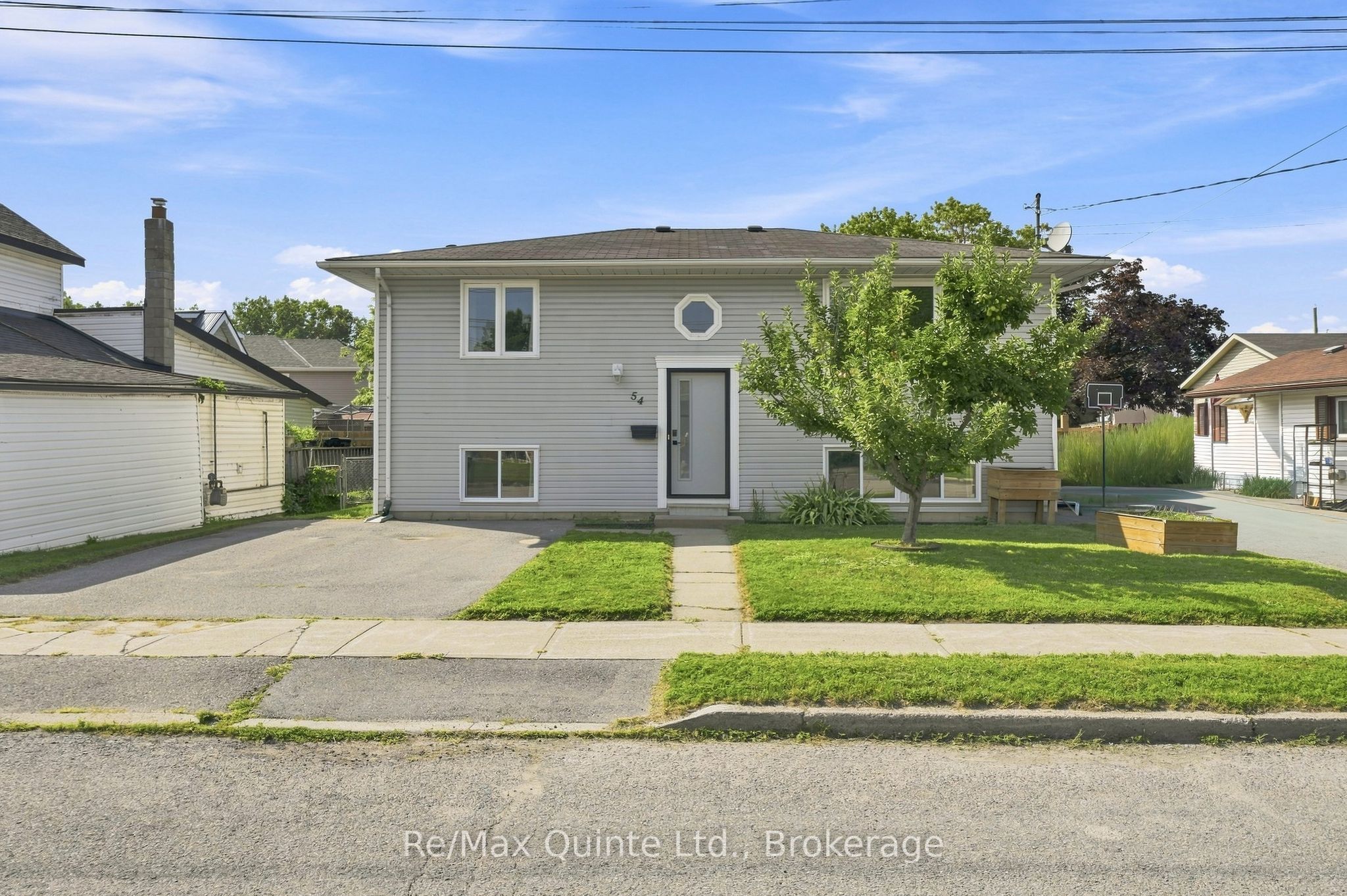 54 Bentinck Street, Quinte West, ON K8V 4E3