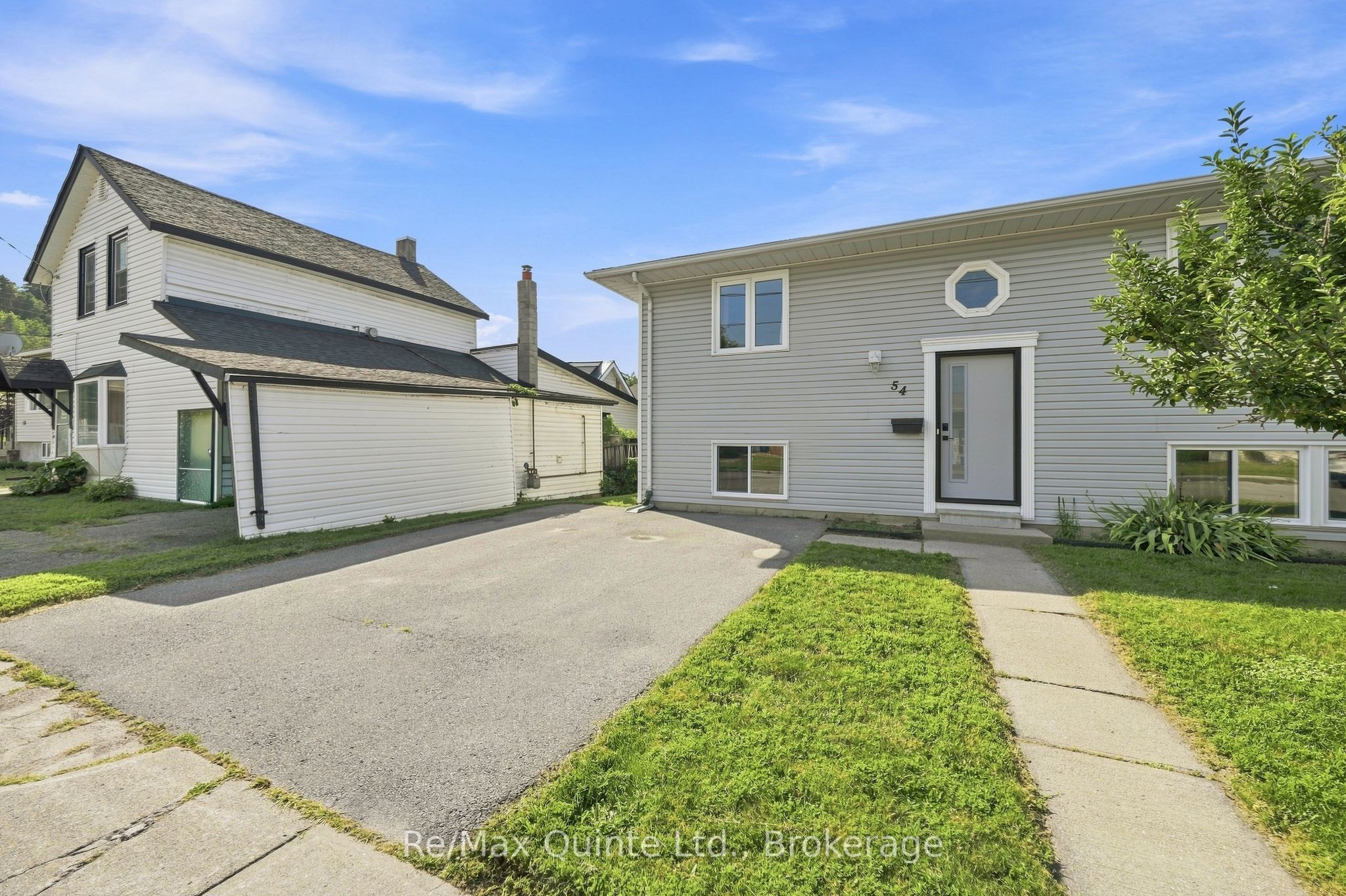 54 Bentinck Street, Quinte West, ON K8V 4E3 photo 4