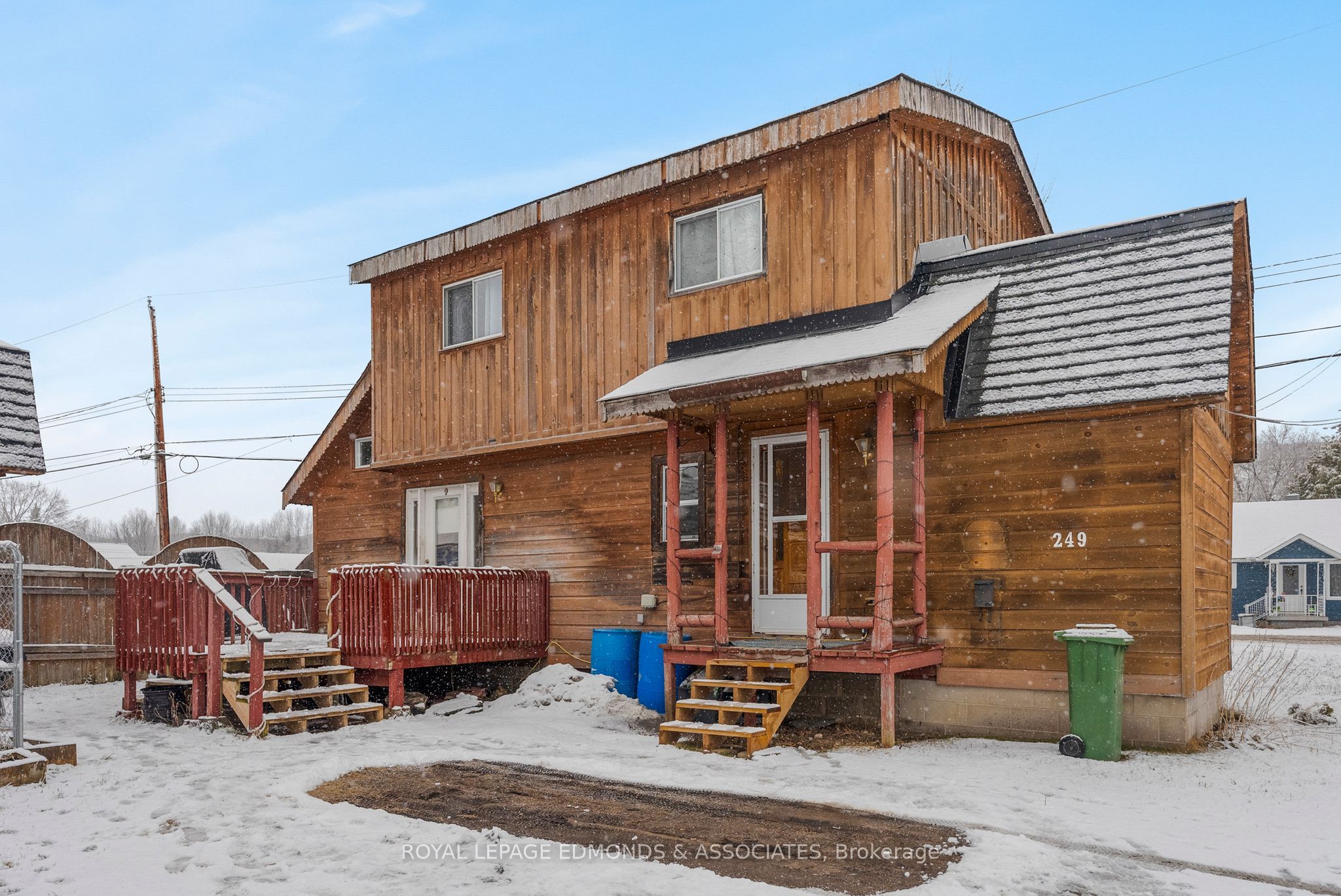 249 Wilfred Street, Pembroke, ON K8A 5K8 photo 2