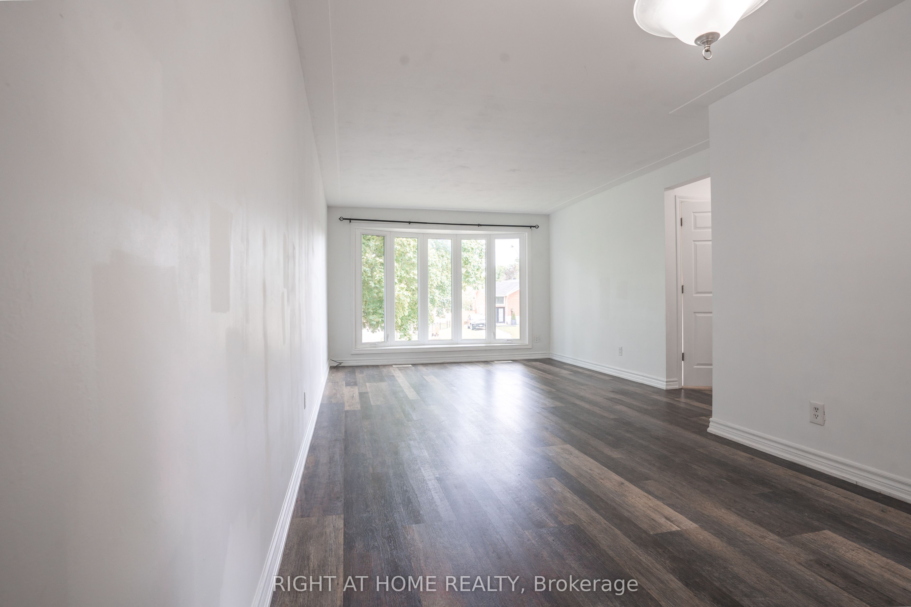 695 Glen Forrest Boulevard Upper, Waterloo, ON N2L 4K7 photo 3