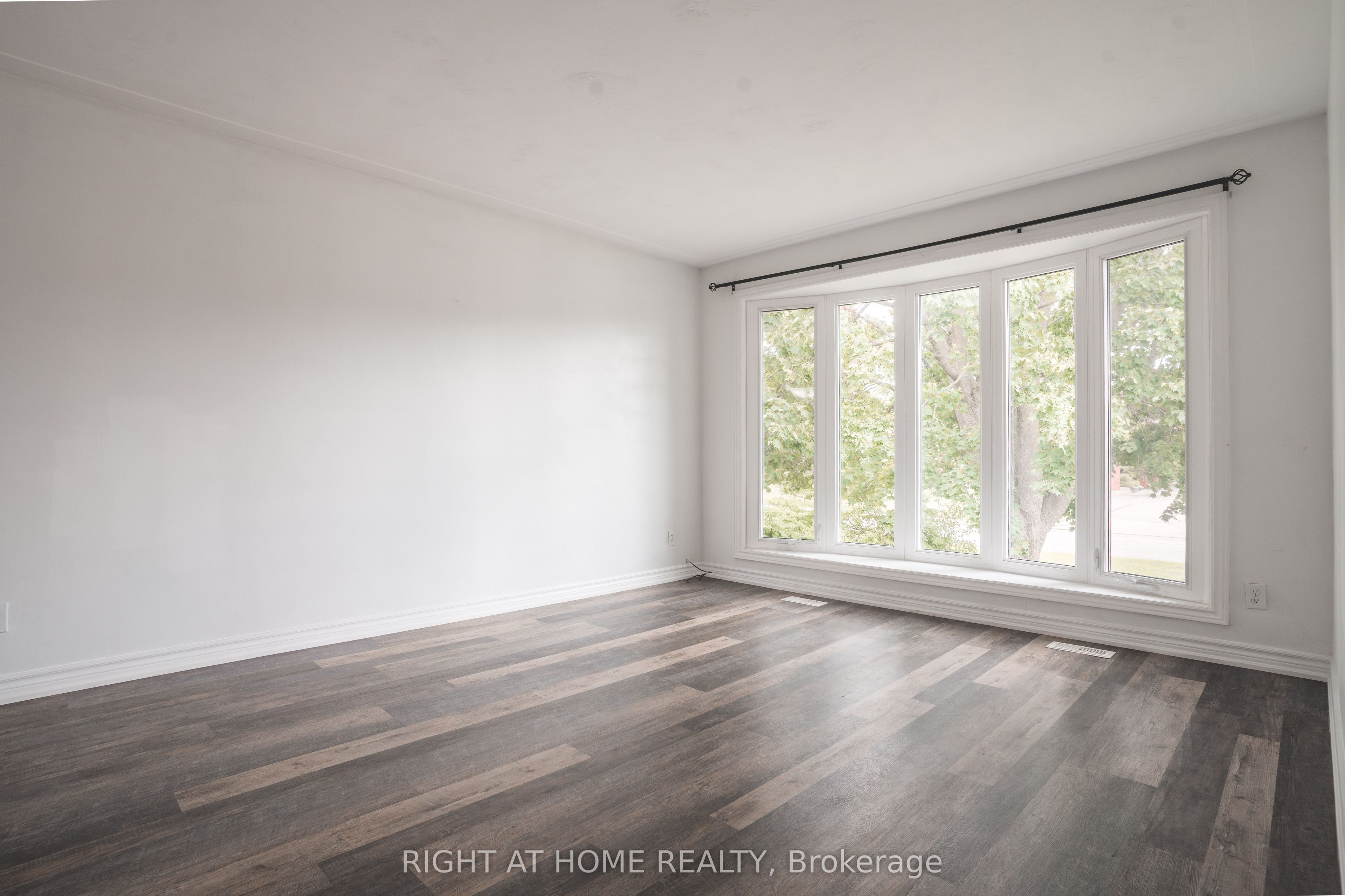 695 Glen Forrest Boulevard Upper, Waterloo, ON N2L 4K7 photo 5