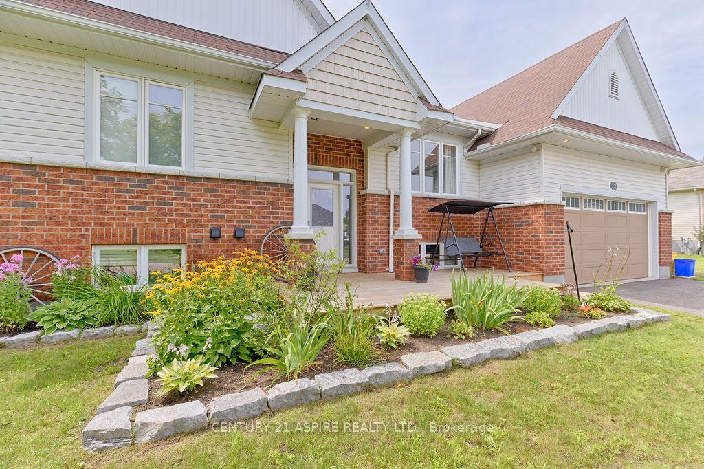 12 Bedard Boulevard, Petawawa, ON K8H 0B7 photo 3