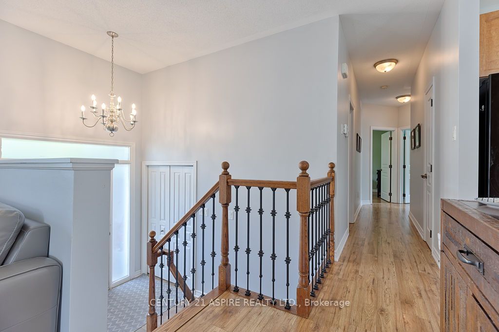 12 Bedard Boulevard, Petawawa, ON K8H 0B7 photo 5
