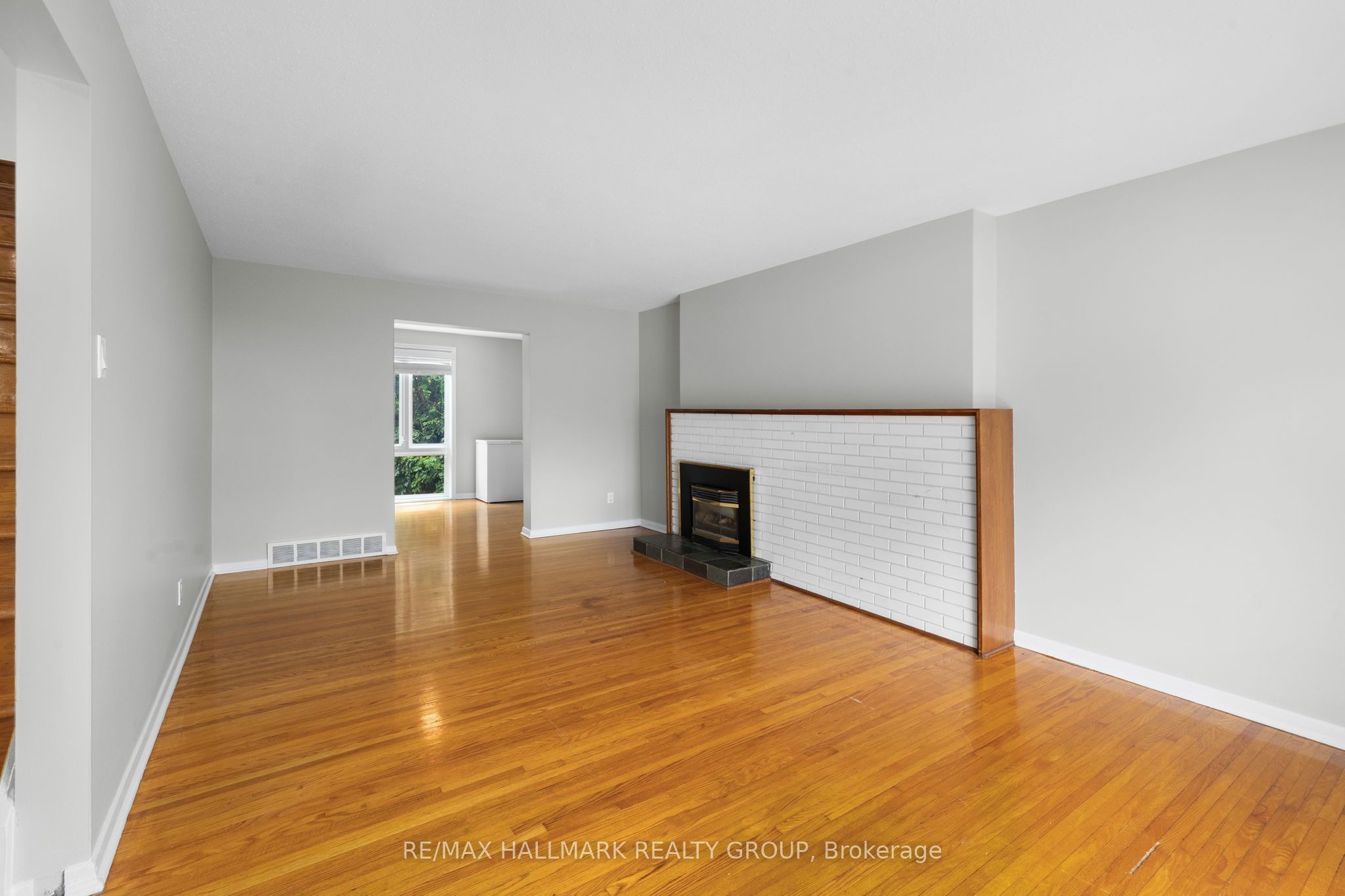 84 Chesterton Drive, Cityview - Parkwoods Hills - Rideau Shore, ON K2E 5T6 photo 5