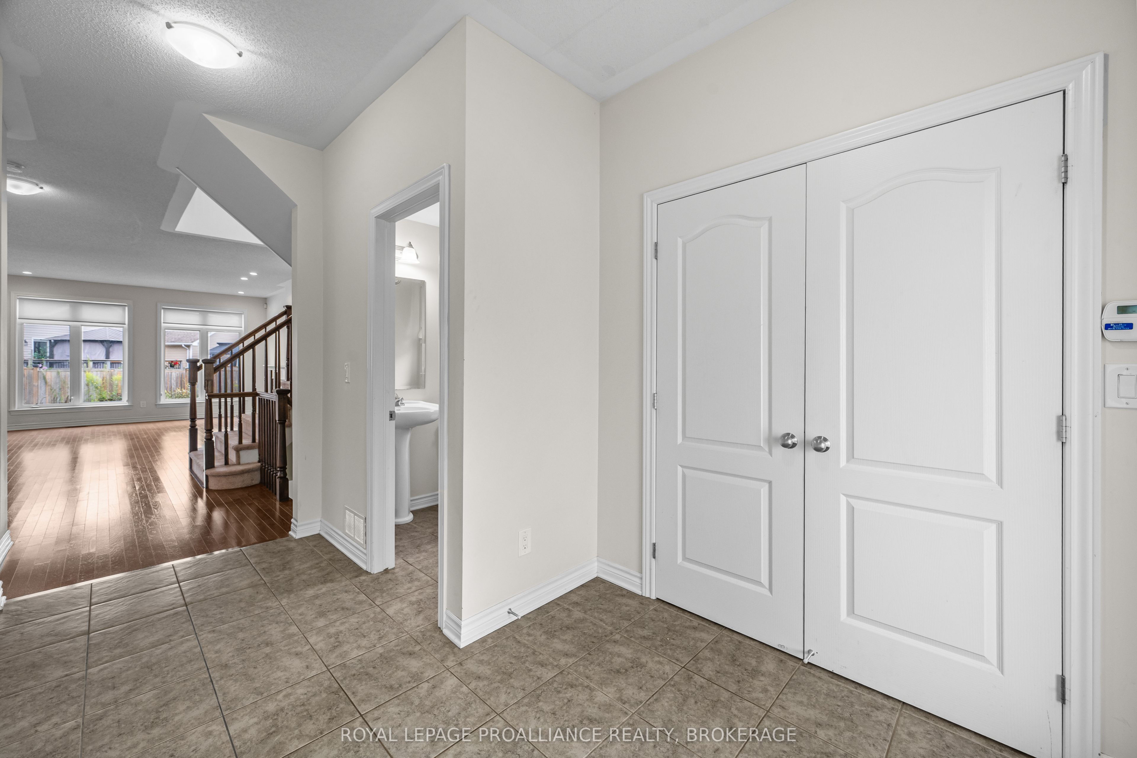 1397 Waterside Way, Kingston, ON K7K 0E9 photo 5