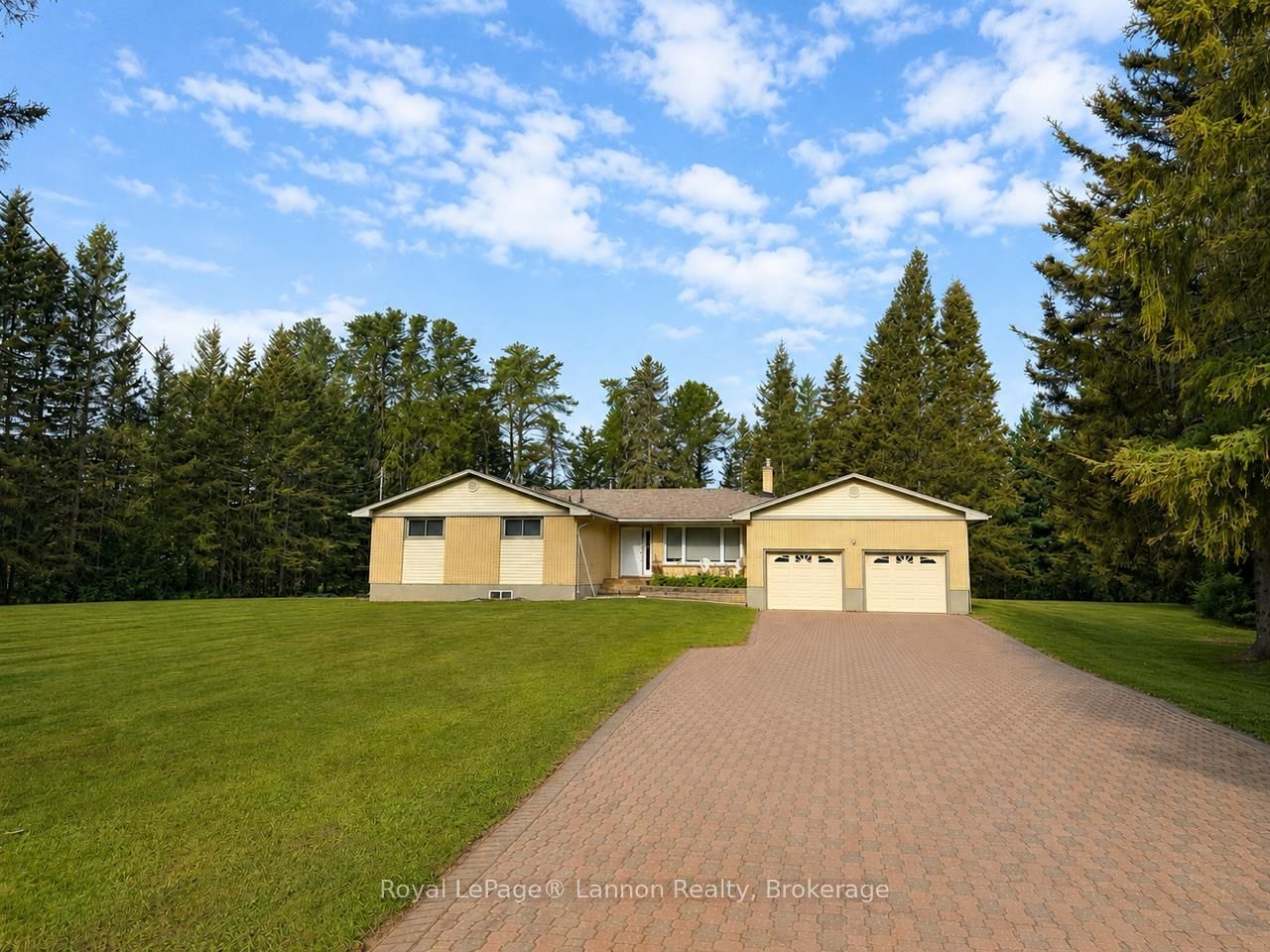 3135 LLOYD Street, Thunder Bay, ON P7K 1B6