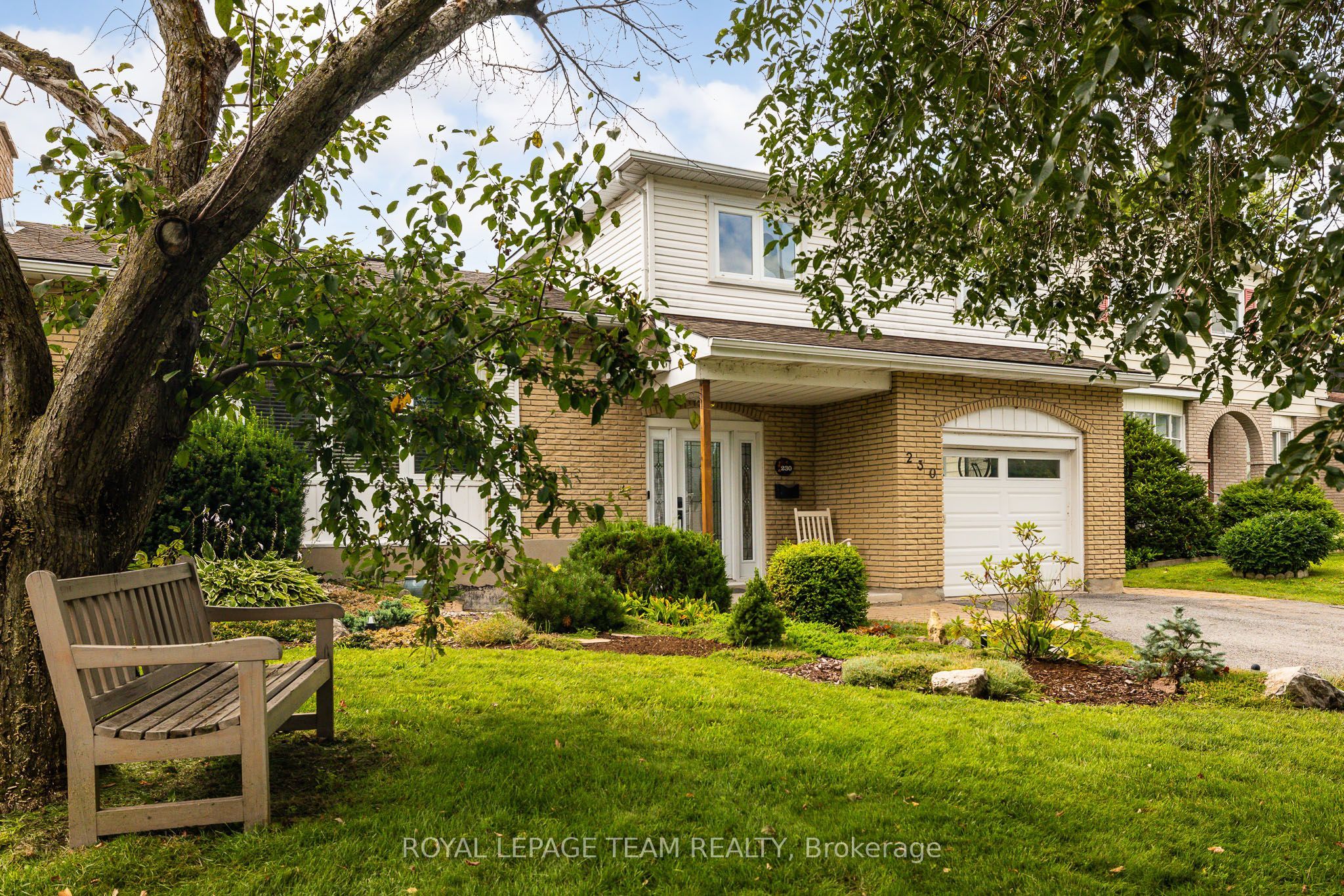230 Lincoln Heights Road, Britannia - Lincoln Heights and Area, ON K2B 8A8 photo 2