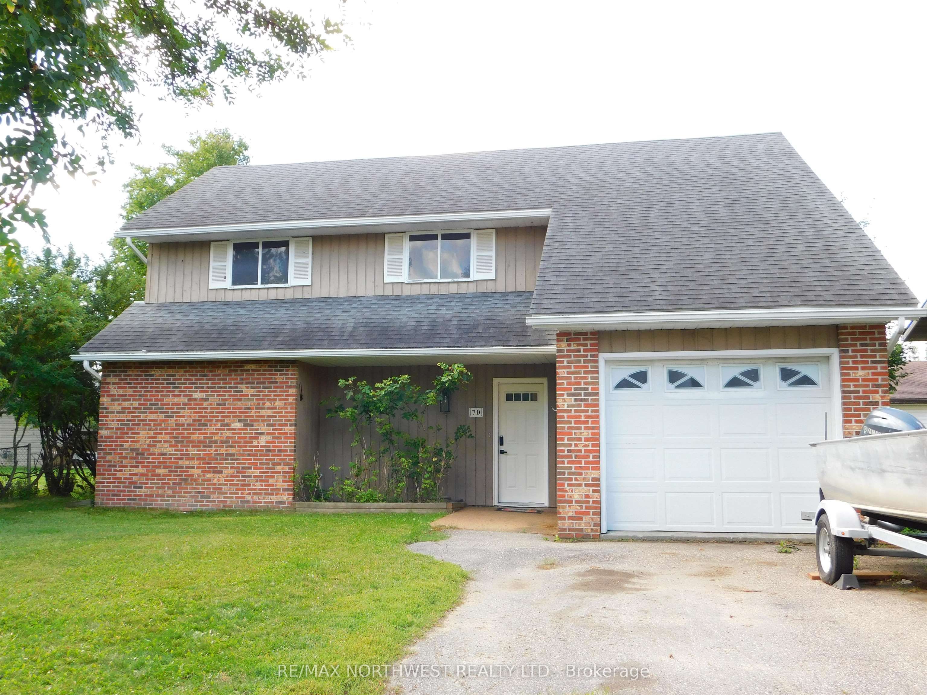 70 Wood Street, Dryden, ON P8N 1T2 photo 2