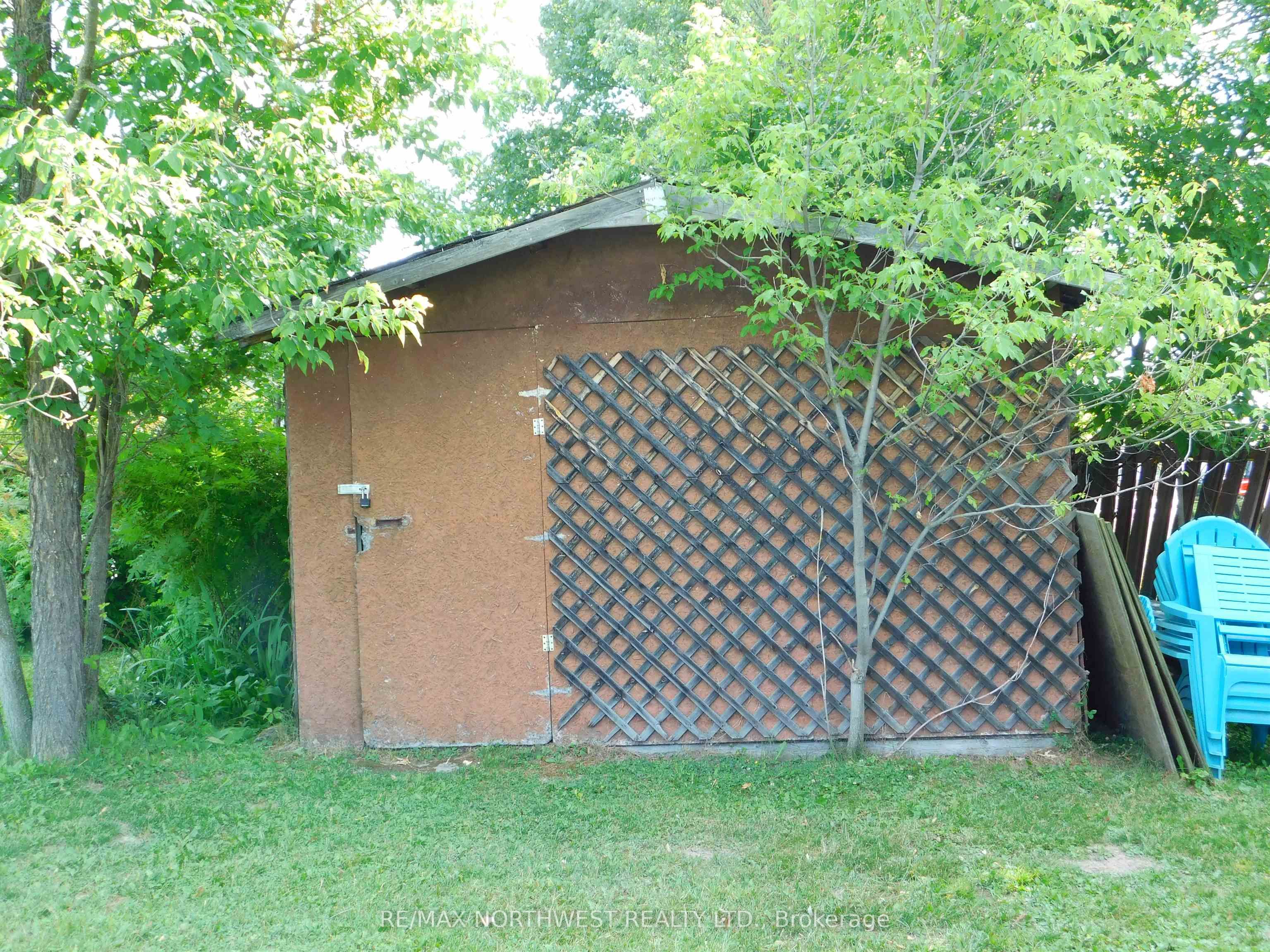 70 Wood Street, Dryden, ON P8N 1T2 photo 5