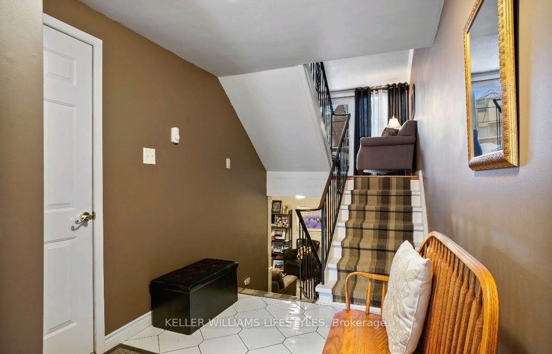 70 Chiddington Gate, London South, ON N6C 4Y3 photo 2
