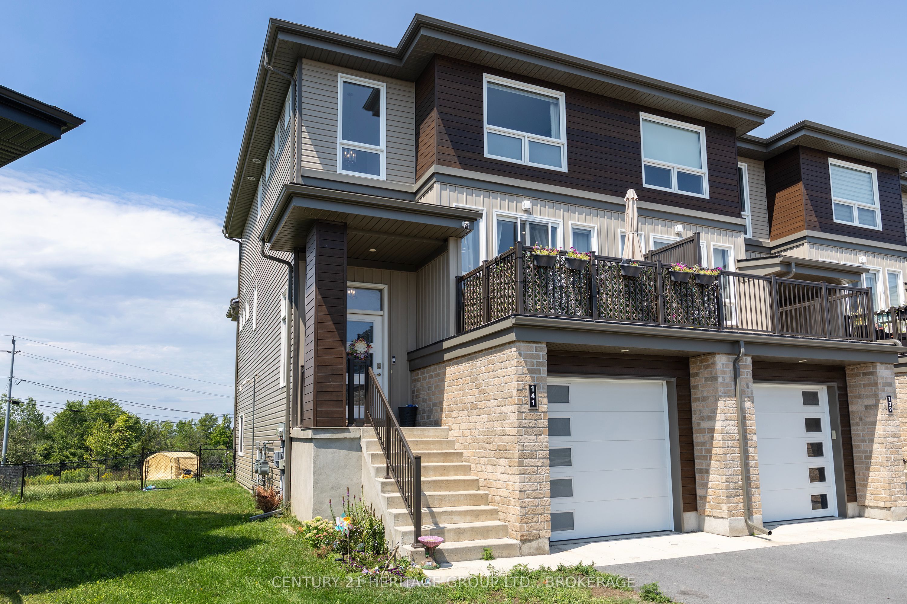 141 Superior Drive, Loyalist, ON K7N 0E5 photo 3