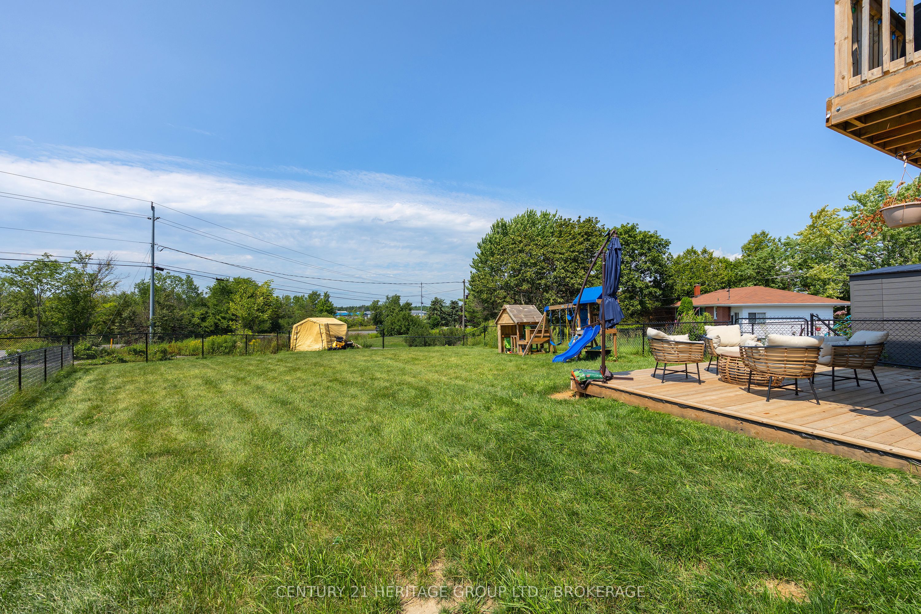141 Superior Drive, Loyalist, ON K7N 0E5 photo 4