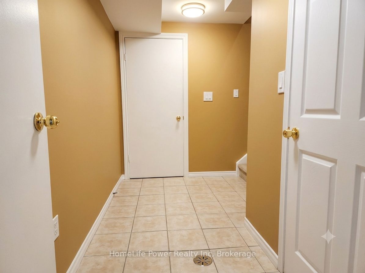 25 Gosling Gardens #B, Guelph, ON N1G 5J8 photo 4