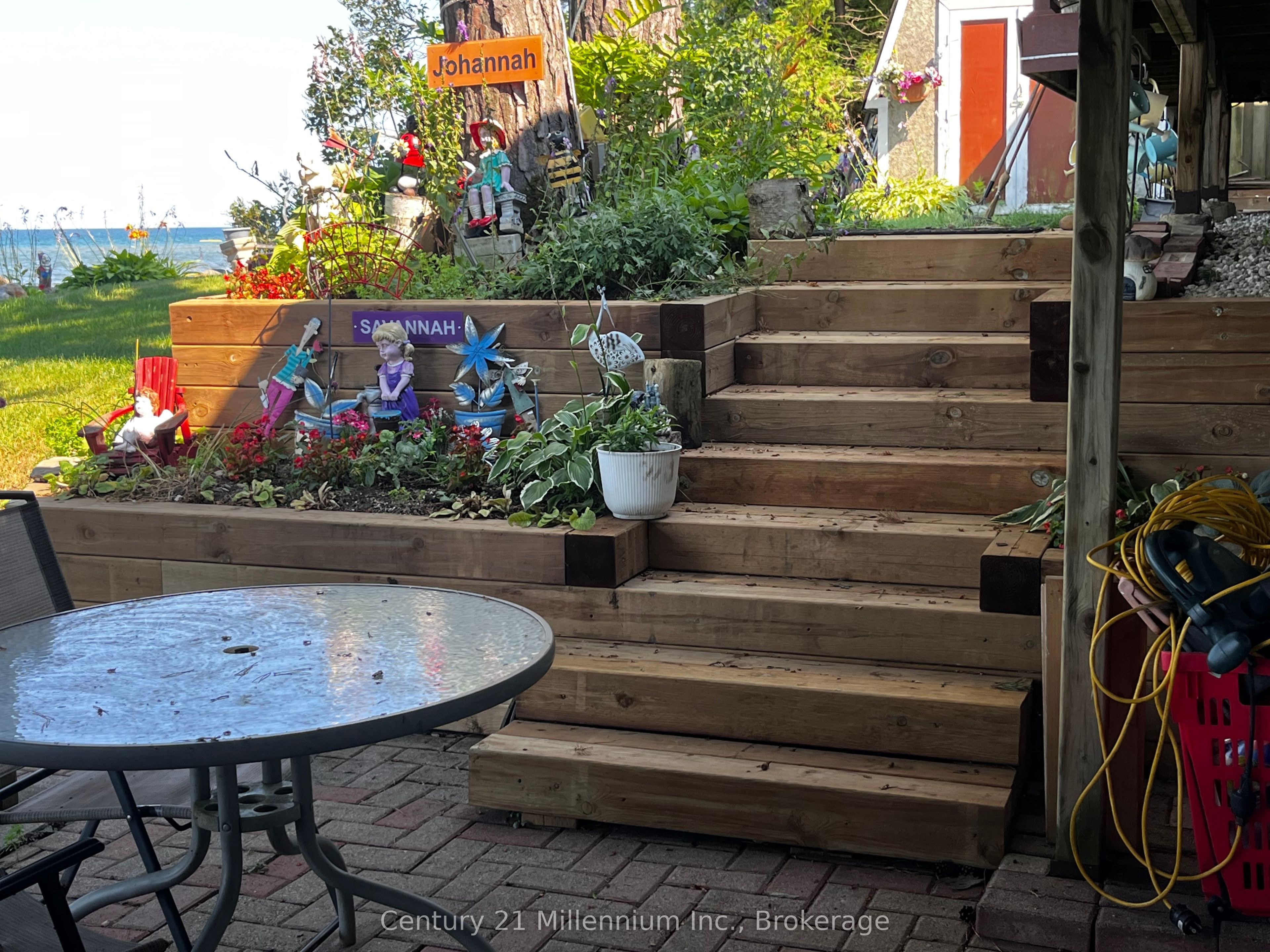 122 Bay Street, Blue Mountains, ON N0H 2P0
