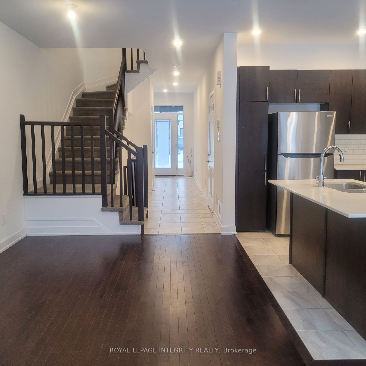1026 Hydrangea Avenue, Blossom Park - Airport and Area, ON K4M 0K8 photo 4