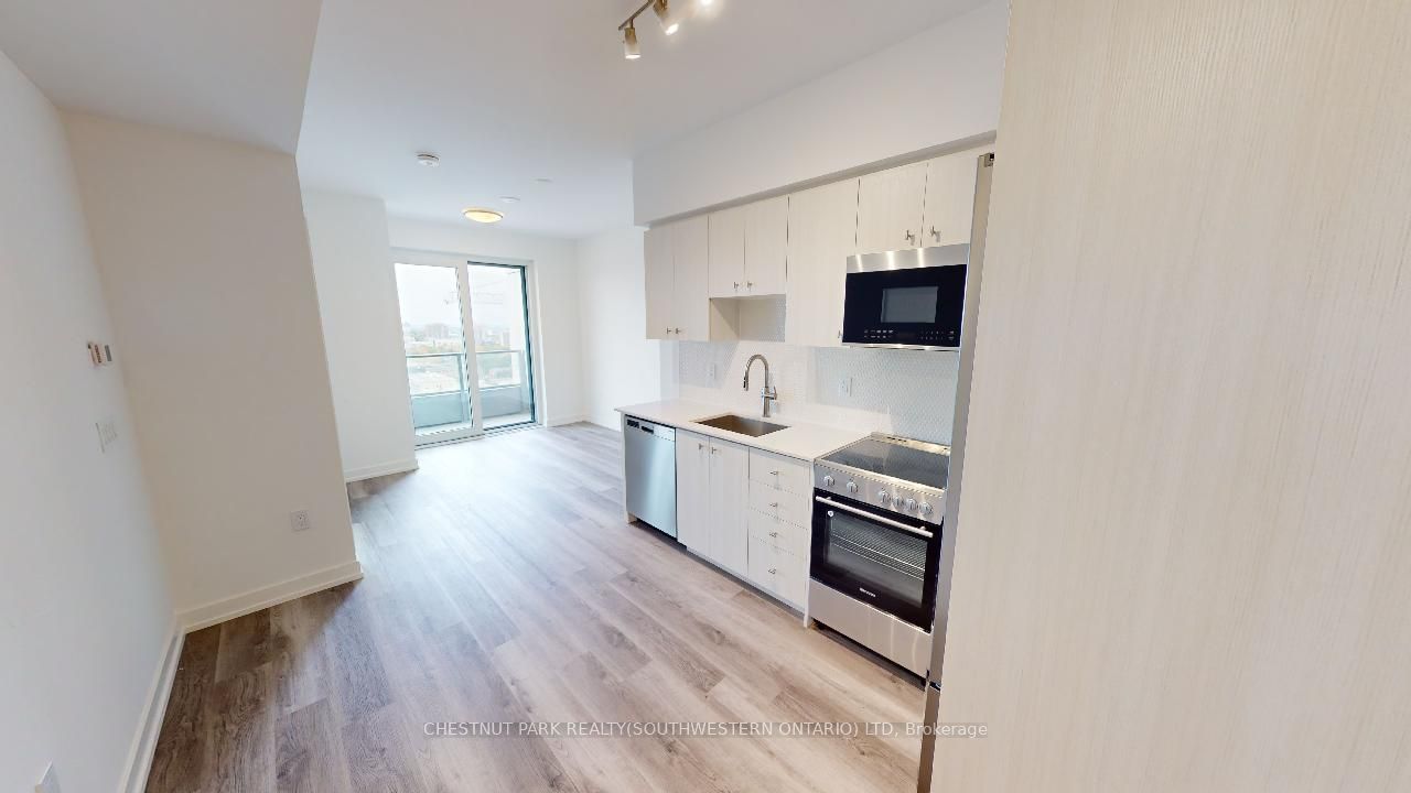 15 Wellington Street 1704, Kitchener, ON N2G 0E4 photo 5