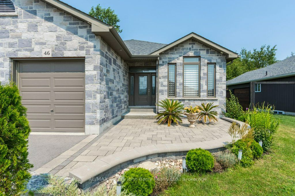 46 Birchmount Street, Quinte West, ON K8V 0C6 photo 2