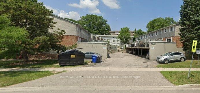 420 Pioneer Drive 3, Kitchener, ON N2P 1H6
