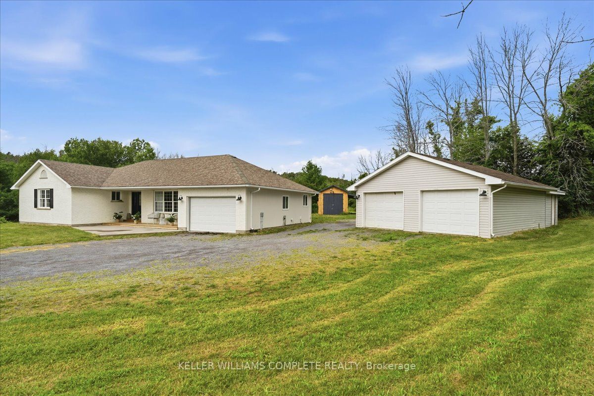 16 BONISTEEL Road, Quinte West, ON K8V 5P8 photo 2